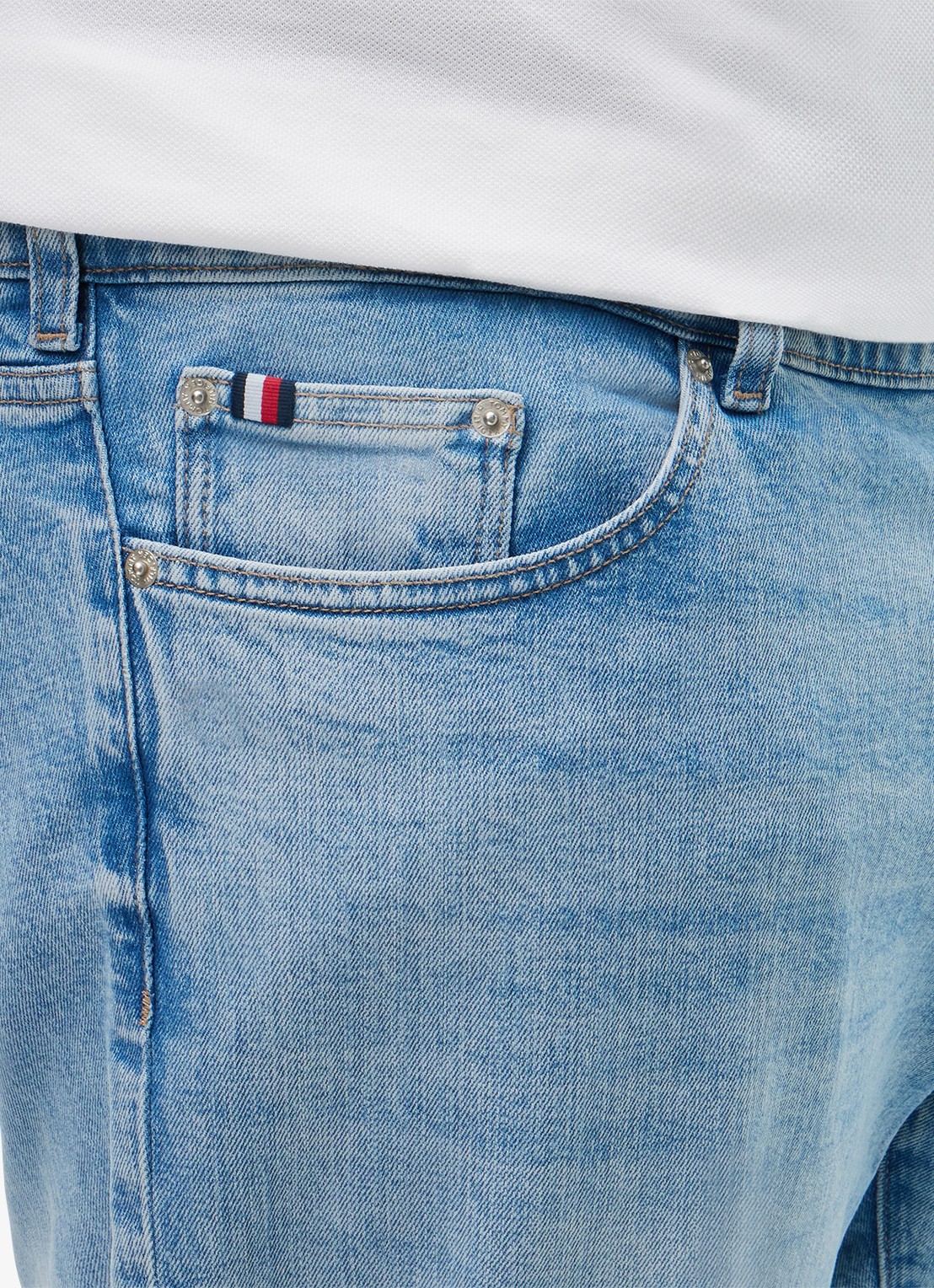 Tommy Hilfiger Straight fit jeans met lichte wassing - detail 5 denim