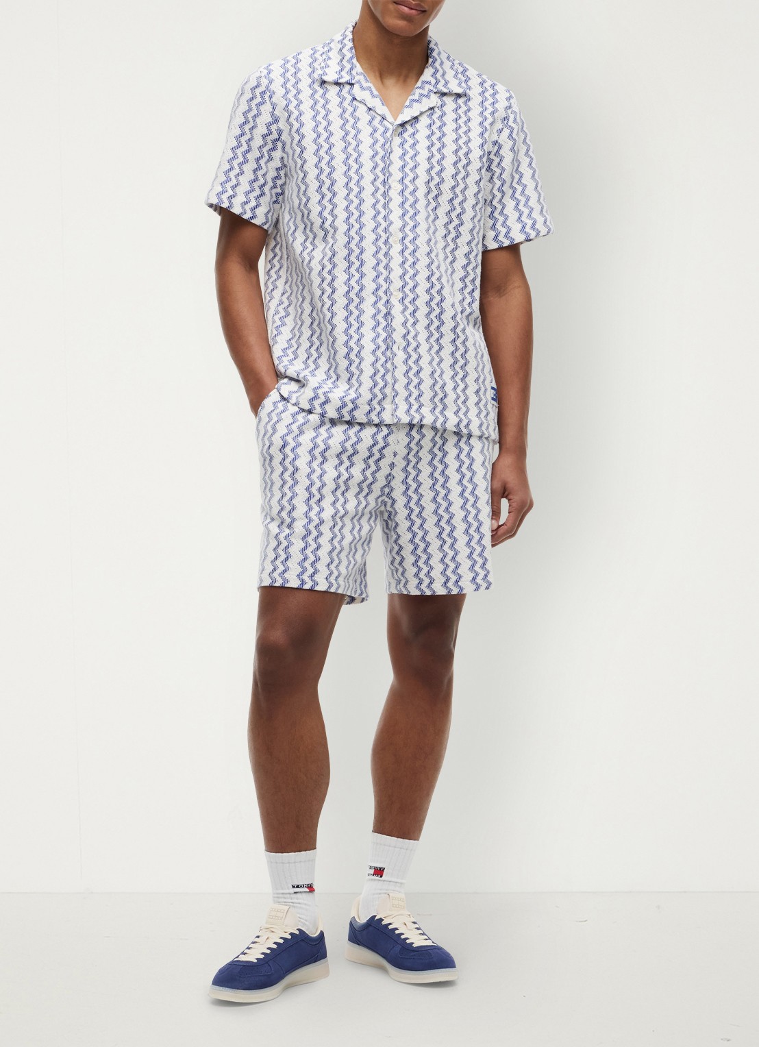 Tommy Hilfiger Straight fit korte broek met grafische print - voorkant blauw