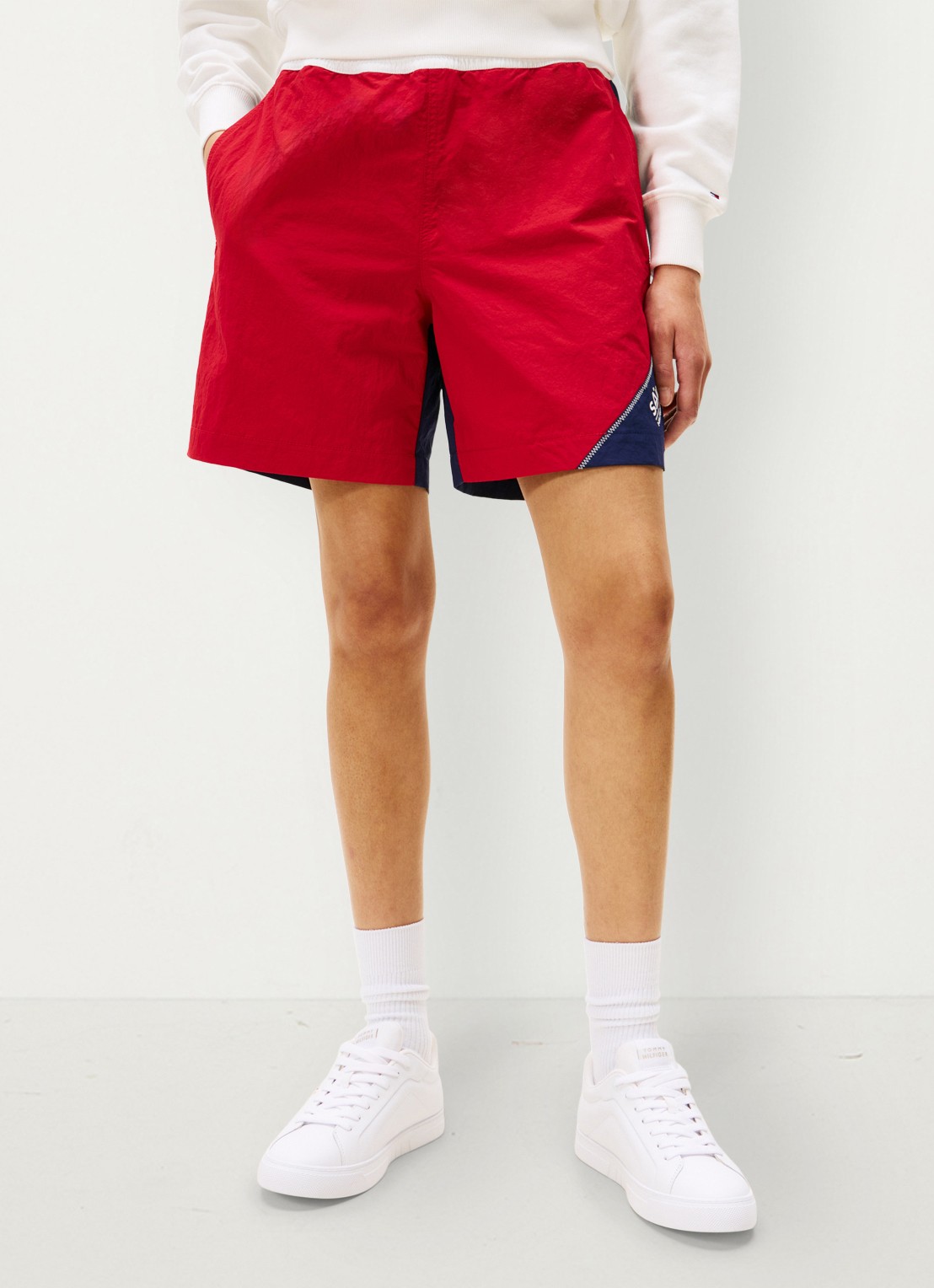 Tommy Hilfiger Straight fit korte broek met logo en steekzakken - voorkant 5 rood