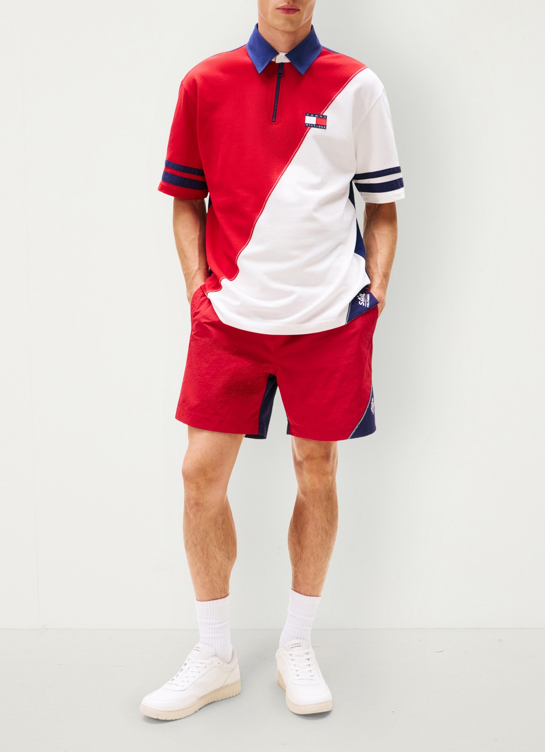Tommy Hilfiger Straight fit korte broek met logo en steekzakken - voorkant 6 rood