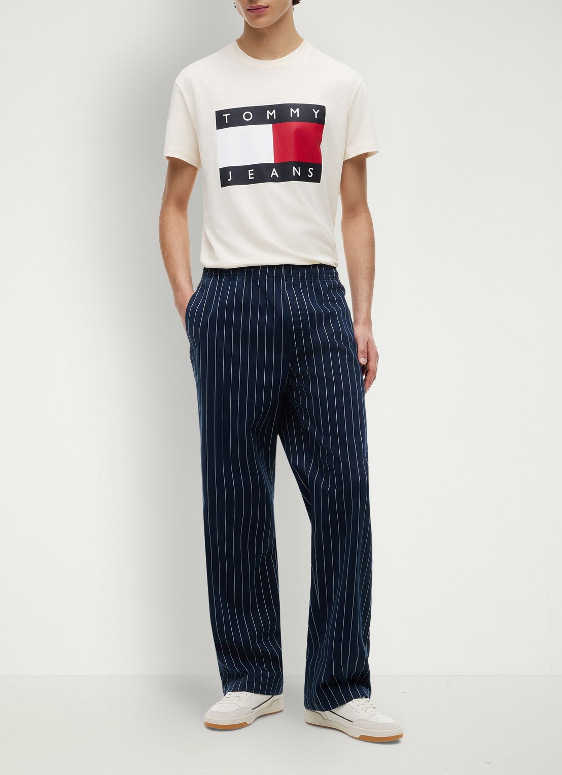 Tommy Hilfiger Straight fit pantalon met krijtstreep - voorkant 4 donkerblauw