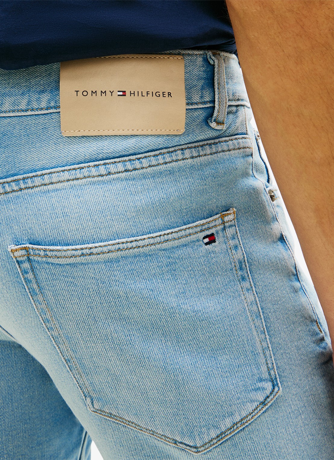 Tommy Hilfiger Straight leg korte broek van denim - detail 5 lichtblauw