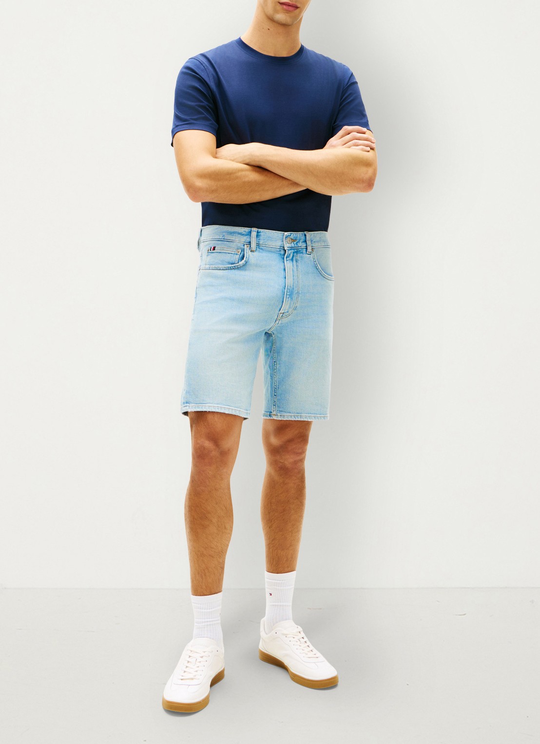 Tommy Hilfiger Straight leg korte broek van denim - voorkant 3 lichtblauw