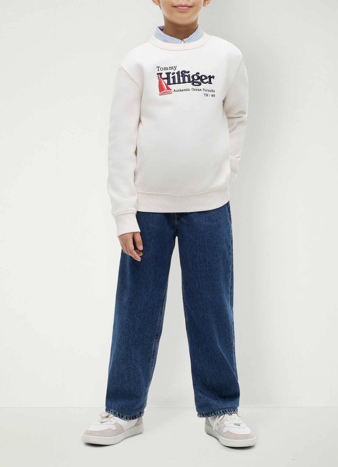 Tommy Hilfiger Sweater met logoborduring - voorkant 3 wit