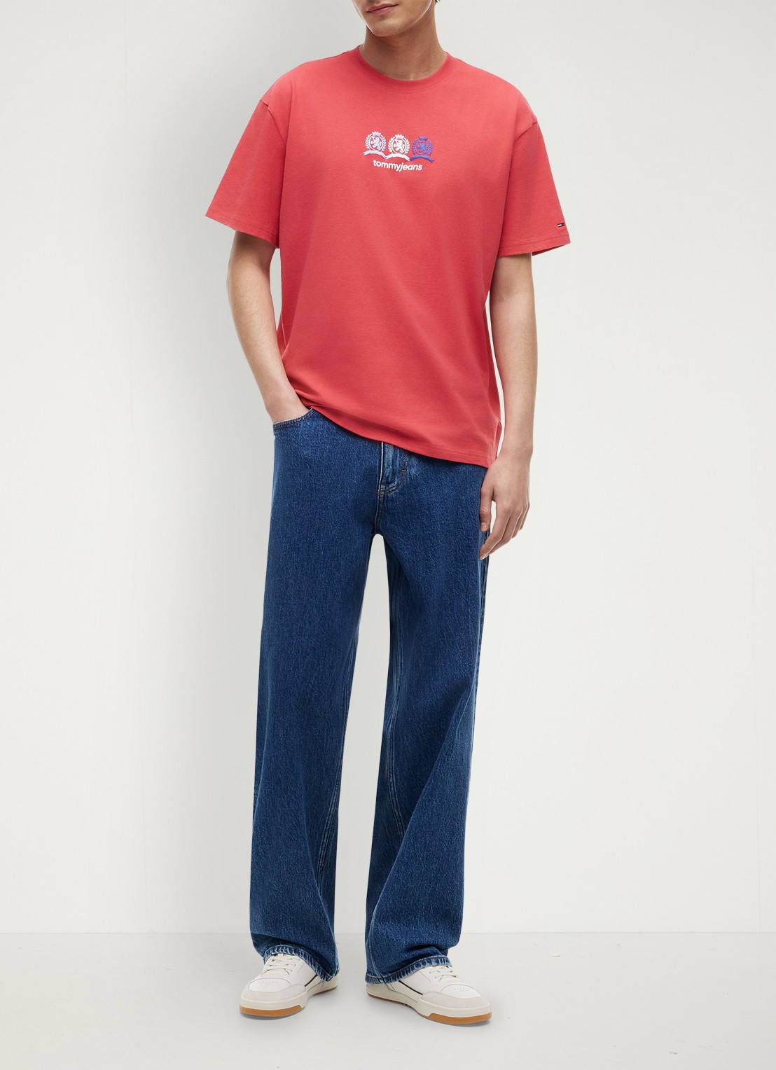 Tommy Hilfiger T-shirt met logo- en backprint - voorkant 2 rood