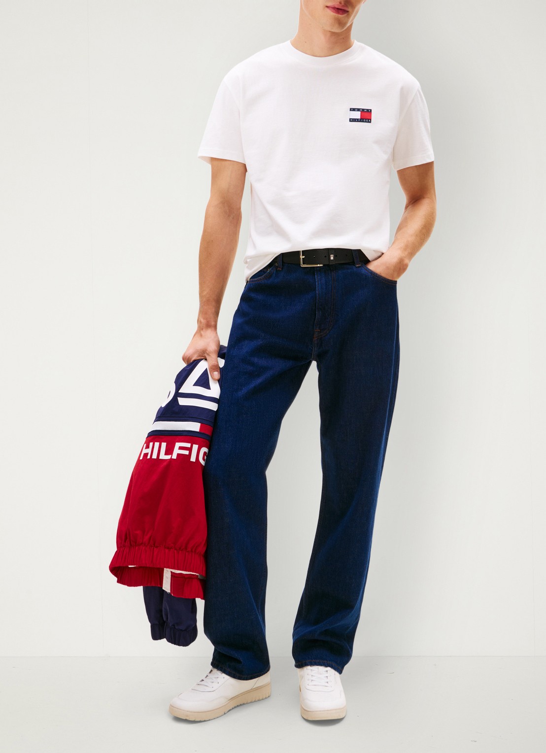 Tommy Hilfiger T-shirt met logo- en backprint - voorkant 6 wit