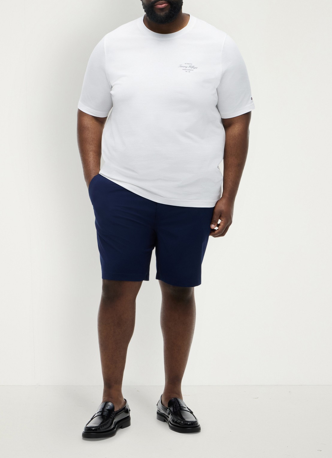 Tommy Hilfiger T-shirt met logo- en backprint - voorkant 2 wit