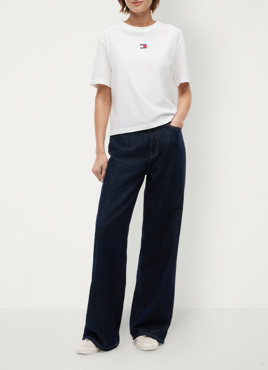 Tommy Hilfiger T-shirt met logo - voorkant 2 gebroken wit