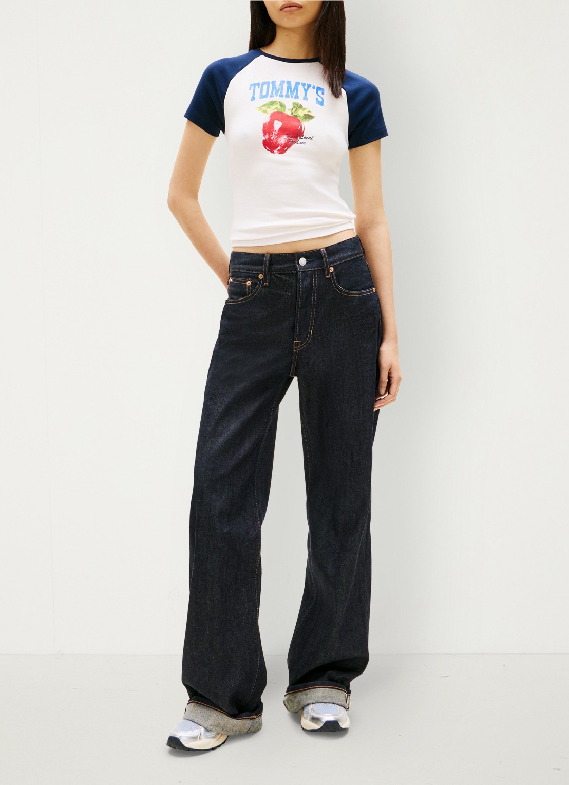 Tommy Hilfiger T-shirt met logo - voorkant 2 gebroken wit