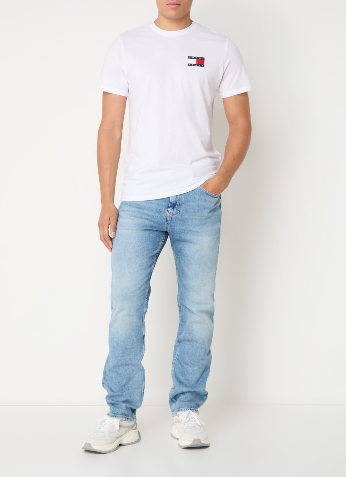 Tommy Hilfiger T-shirt met logo - voorkant 2 wit