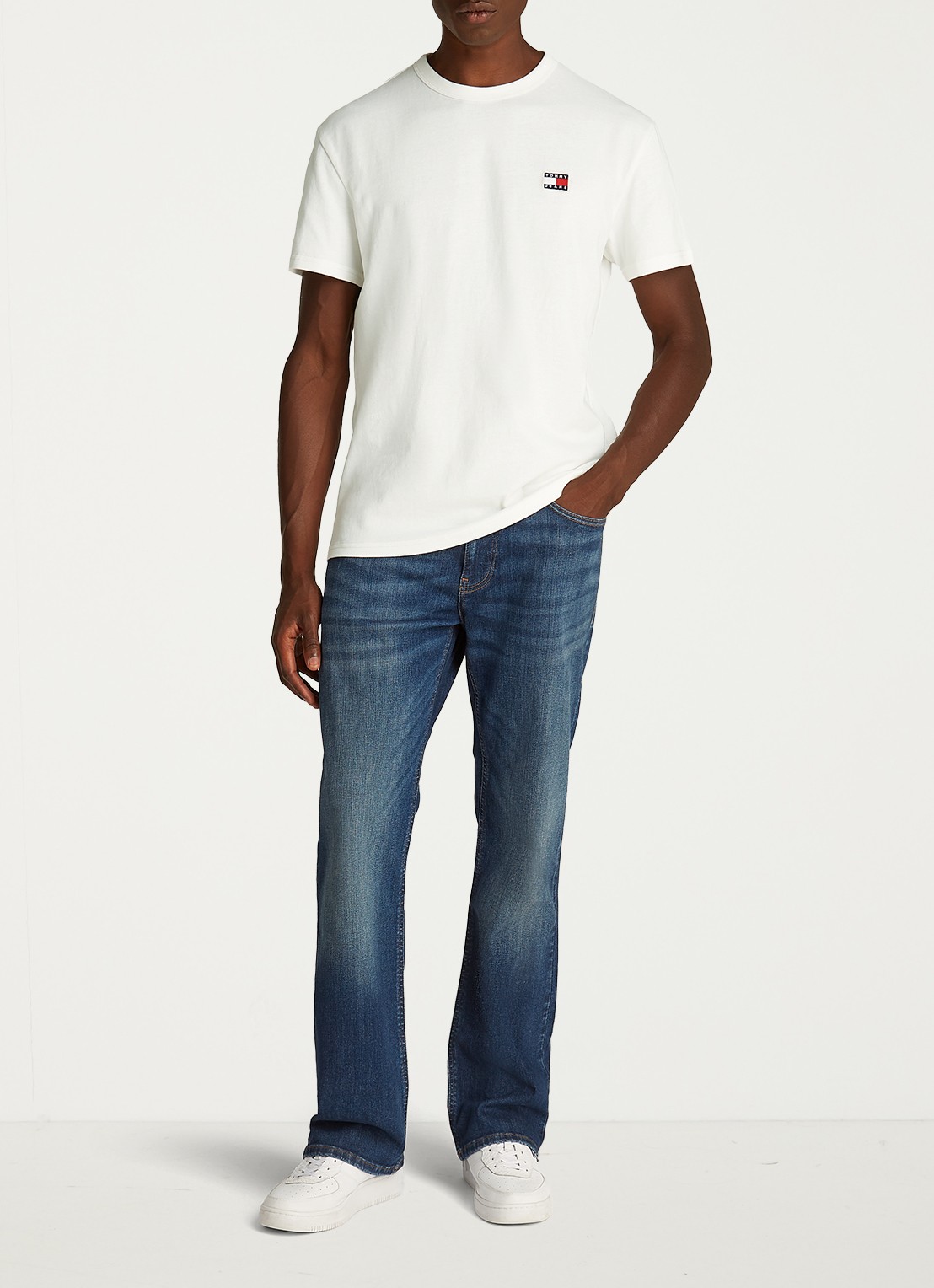 Tommy Hilfiger T-shirt met logo - voorkant 6 gebroken wit