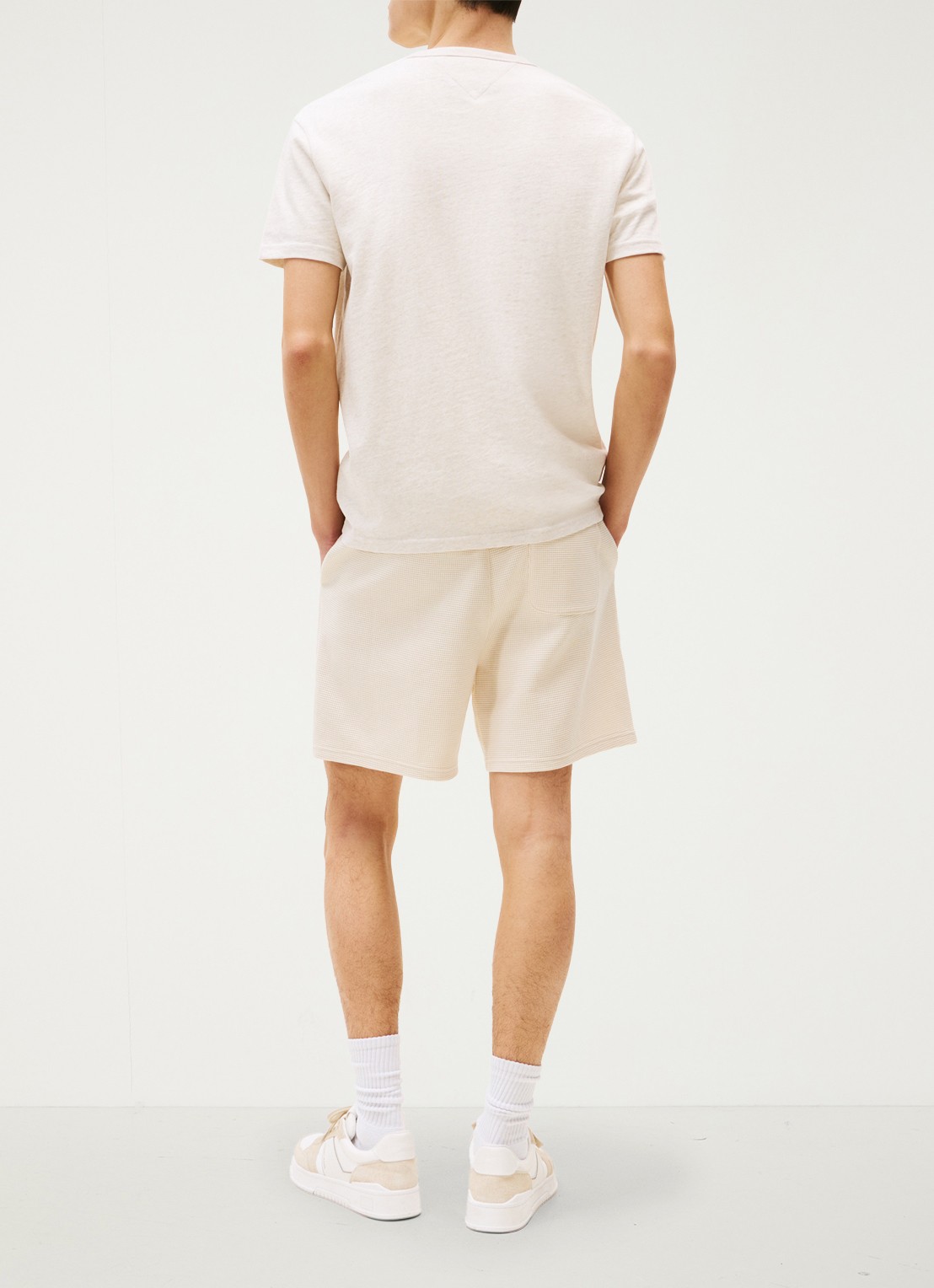 Tommy Hilfiger T-shirt met logo - achterkant beige