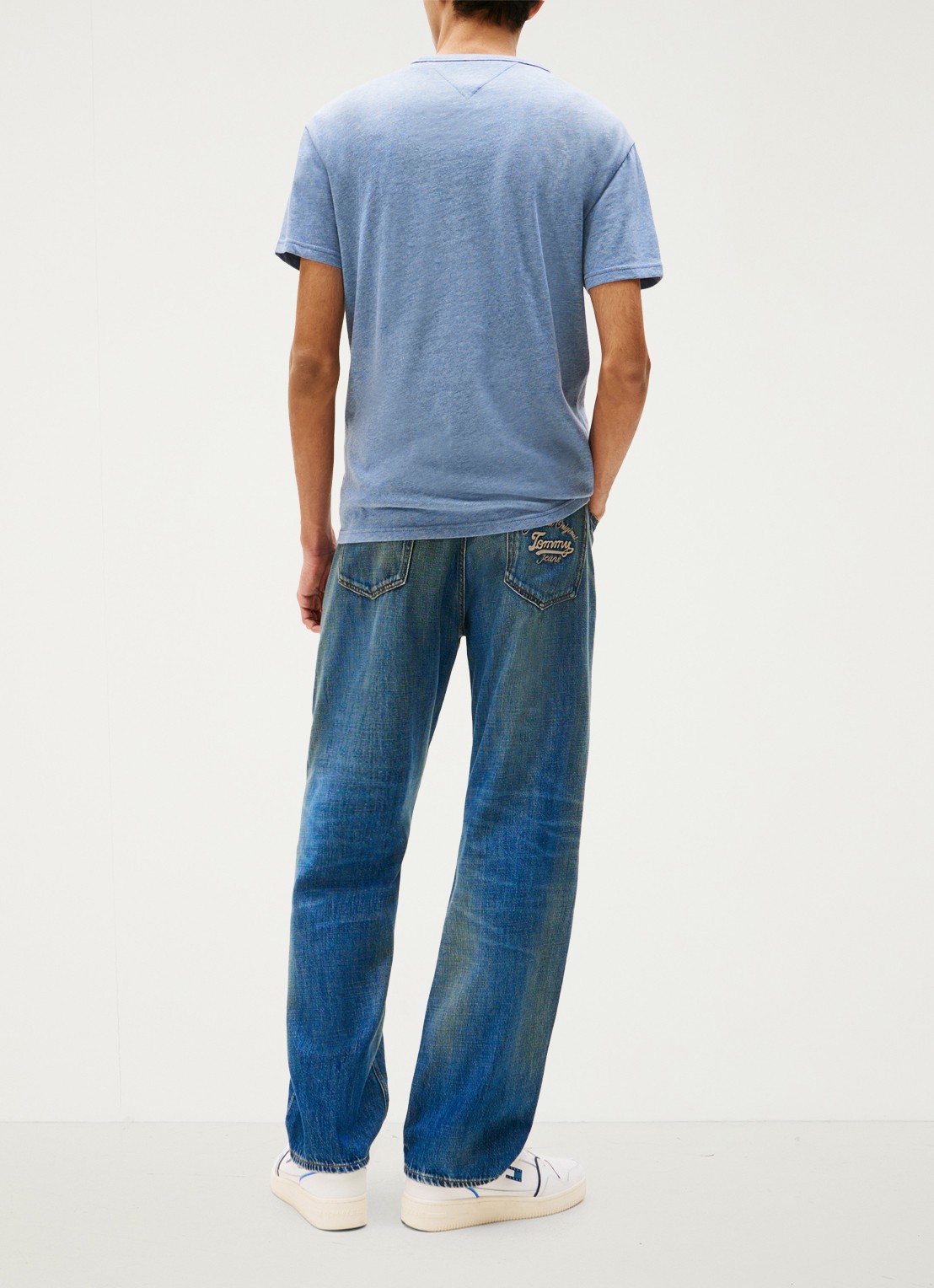 Tommy Hilfiger T-shirt met logo - achterkant staalblauw