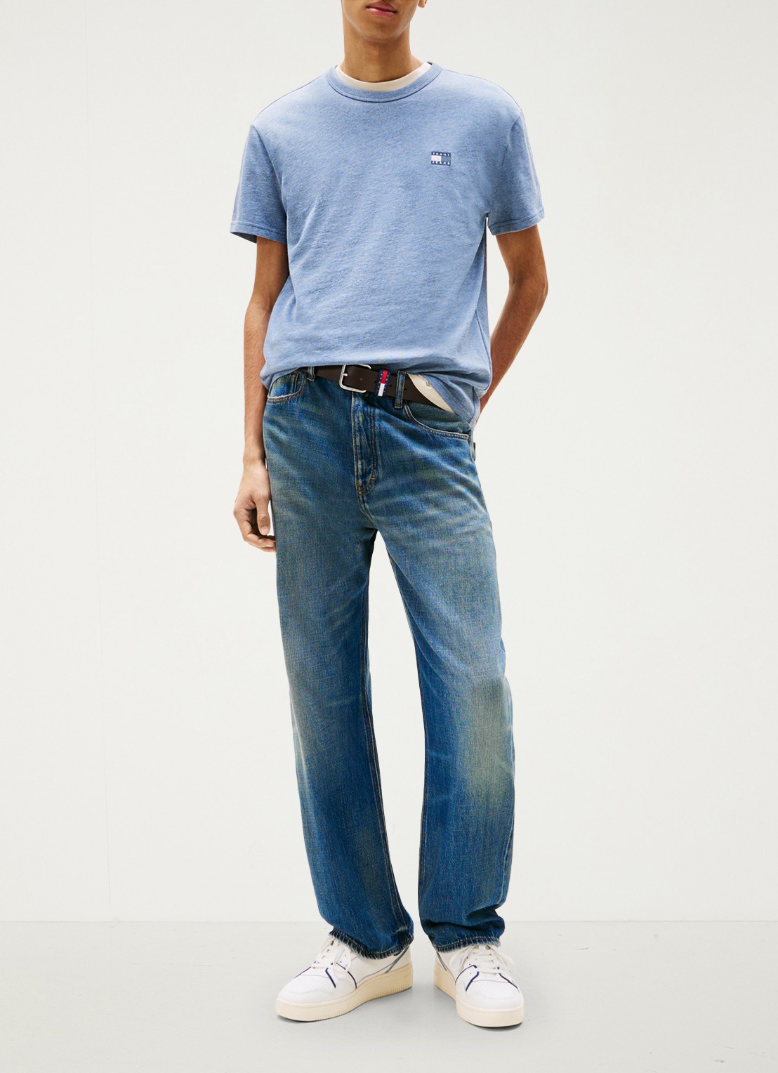 Tommy Hilfiger T-shirt met logo - voorkant 3 staalblauw