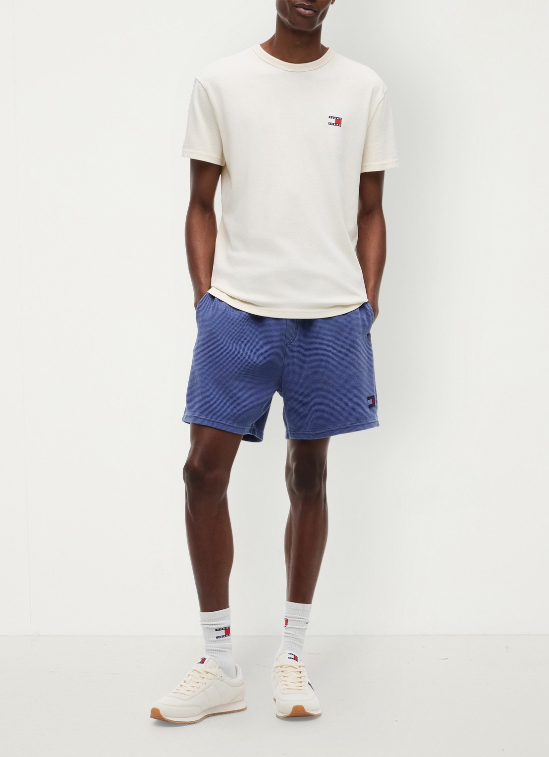 Tommy Hilfiger T-shirt met logo - voorkant 2 calico-aef / beige