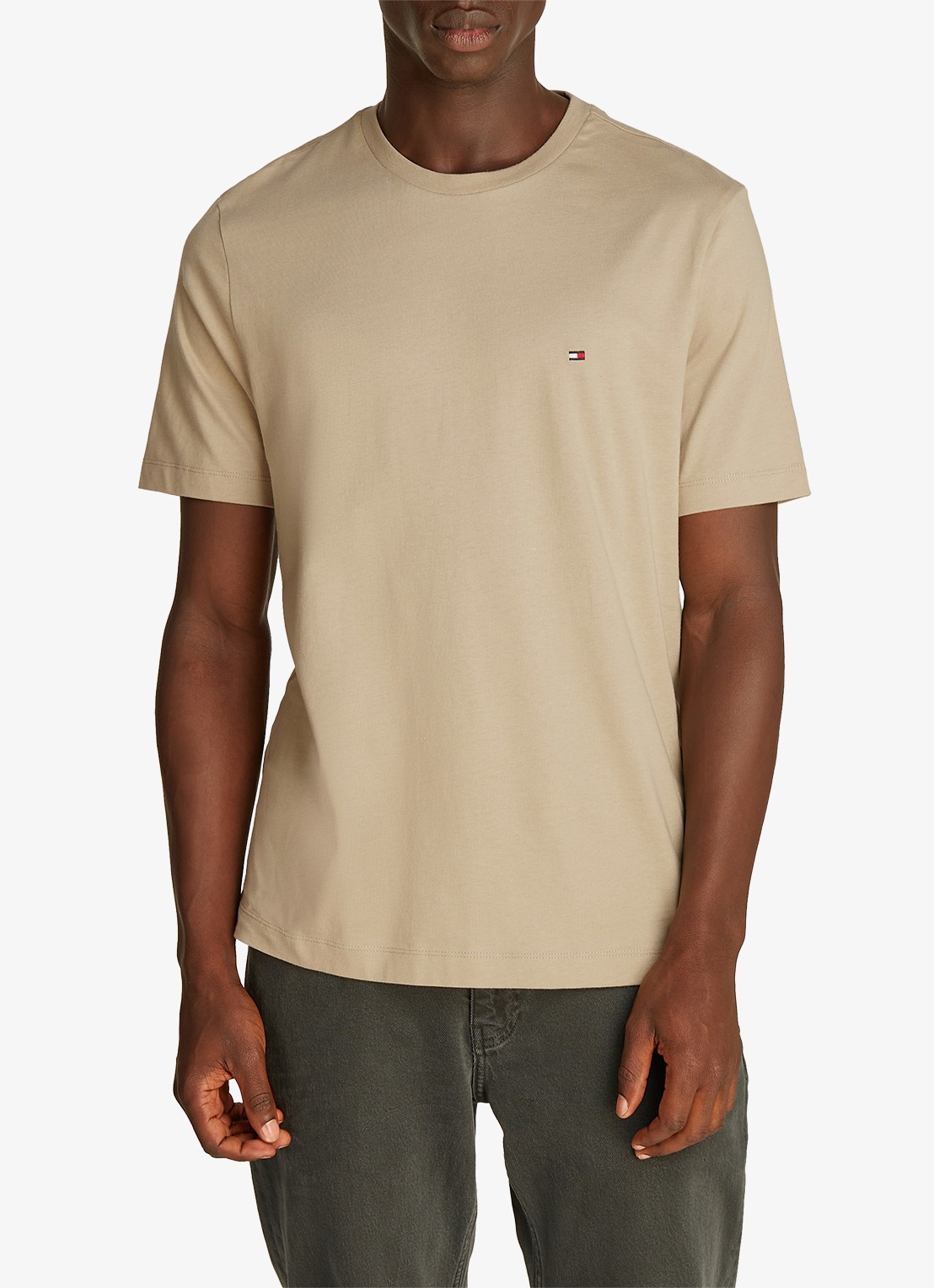 Tommy Hilfiger T-shirt met logo - detail sandalwood-rbt / bruin