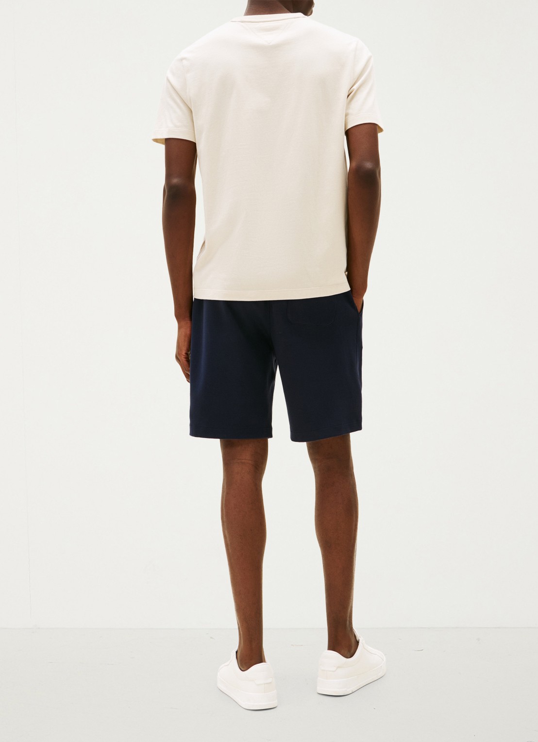 Tommy Hilfiger T-shirt met logo - achterkant beige