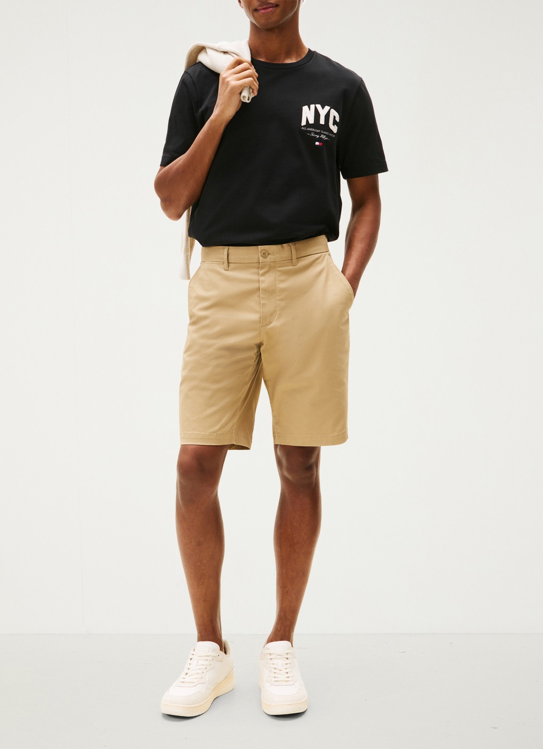 Tommy Hilfiger T-shirt met logo - voorkant 4 zwart