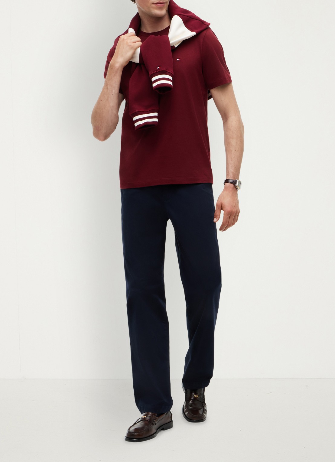 Tommy Hilfiger T-shirt met logo - voorkant 3 burgundy-vlp / rood