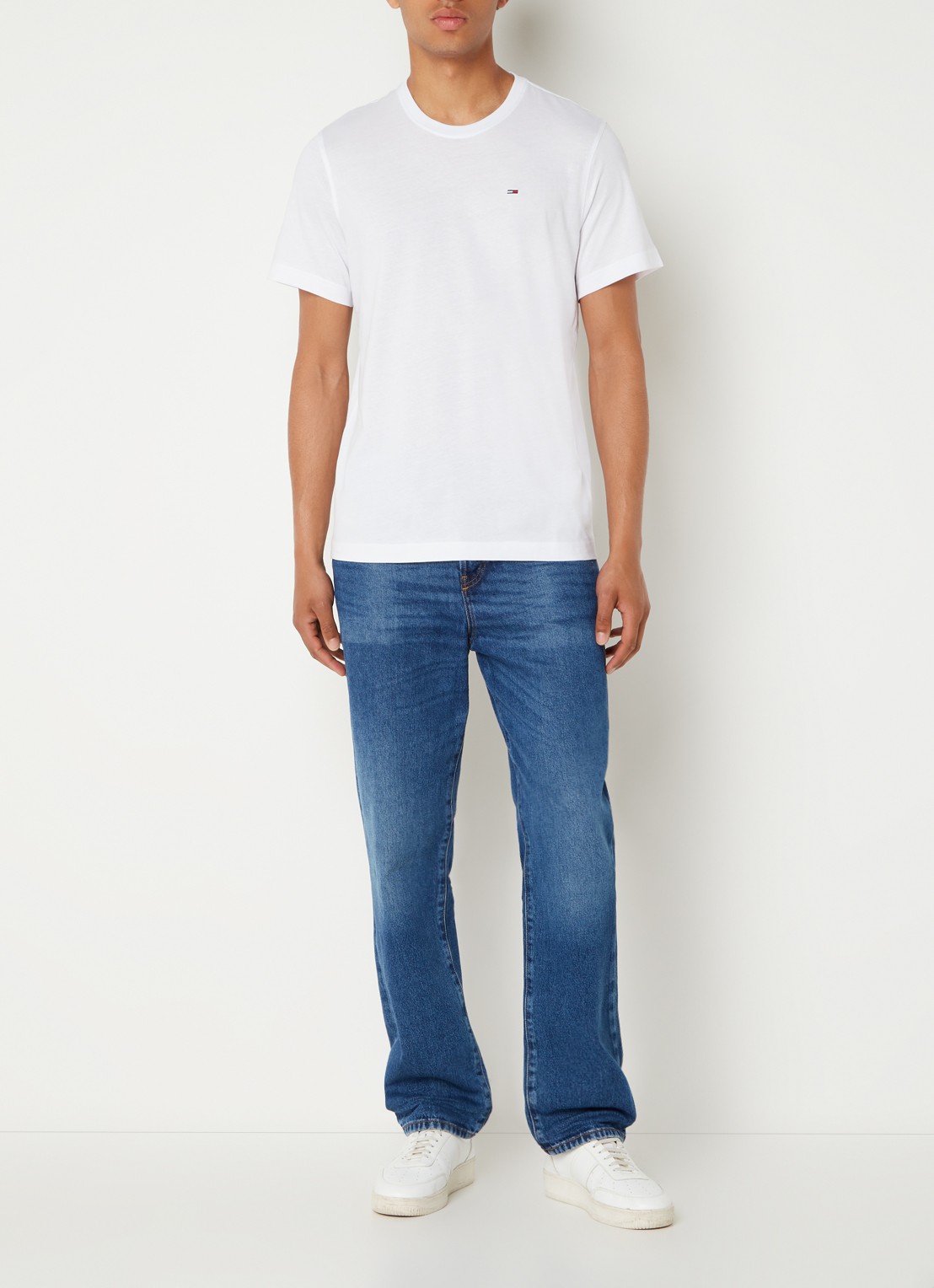Tommy Hilfiger T-shirt met logoborduring  - voorkant 2 wit