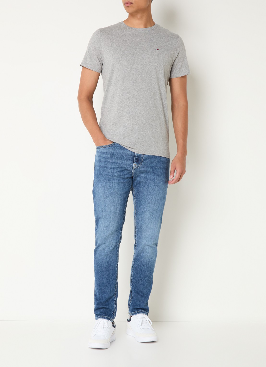 Tommy Hilfiger T-shirt met logoborduring  - voorkant 3 grijsmele