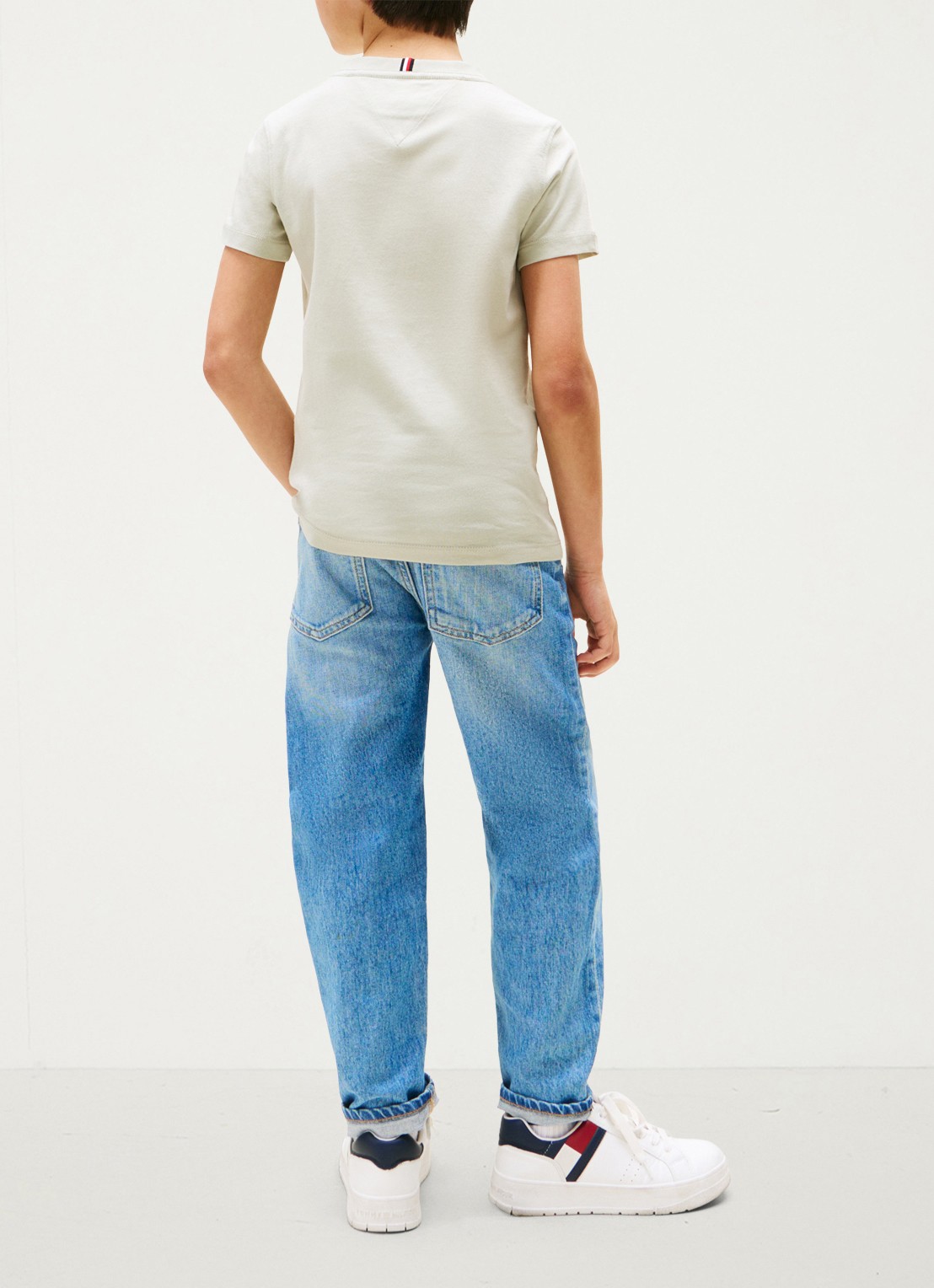 Tommy Hilfiger T-shirt met logoborduring - achterkant 3 misty sage / groen