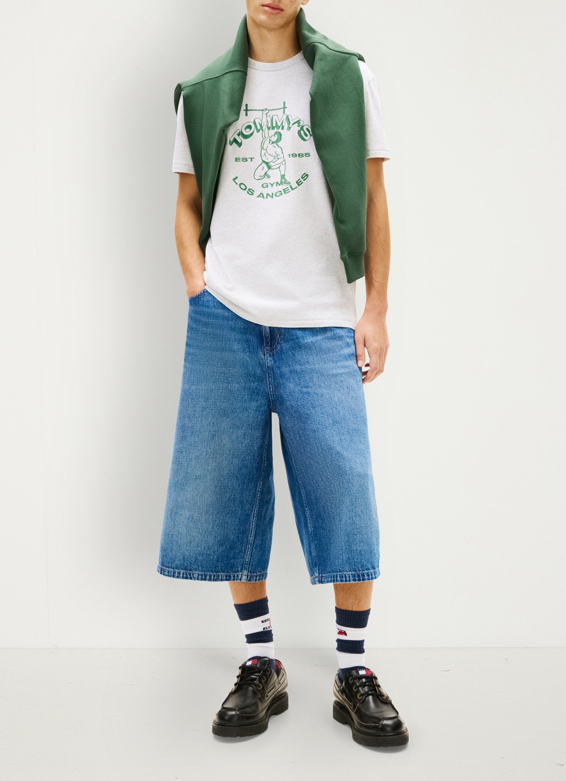 Tommy Hilfiger T-shirt met logoprint - voorkant 3 lichtgrijs