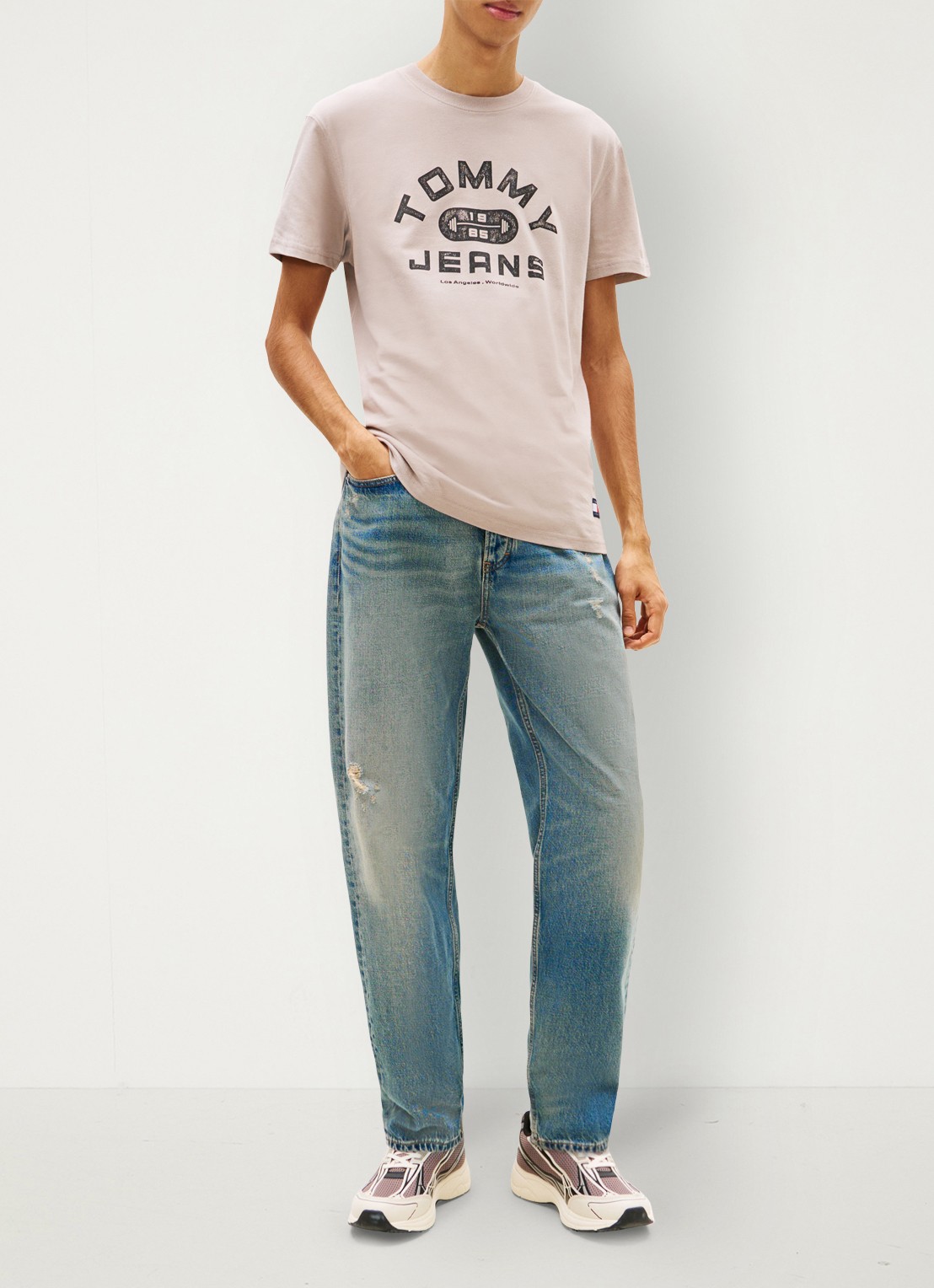 Tommy Hilfiger T-shirt met logoprint - voorkant 2 oudroze