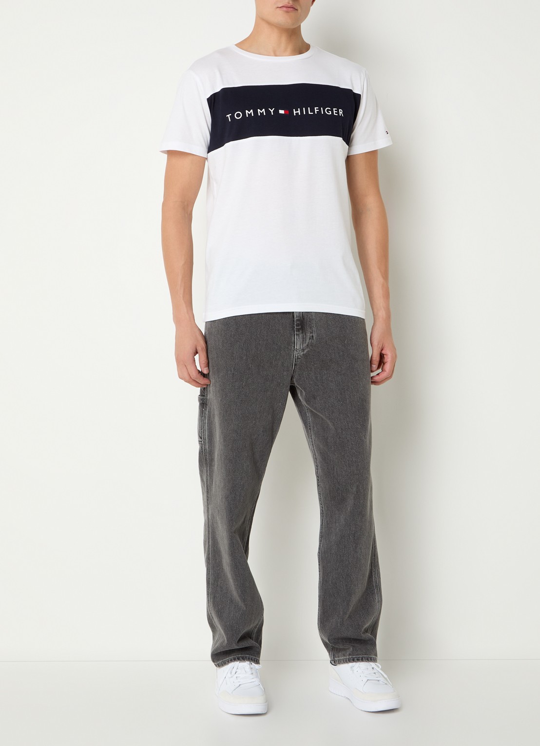Tommy Hilfiger T-shirt met logoprint - voorkant 2 wit