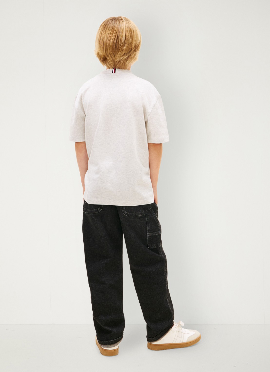 Tommy Hilfiger T-shirt met logoprint - achterkant 3 lichtgrijs