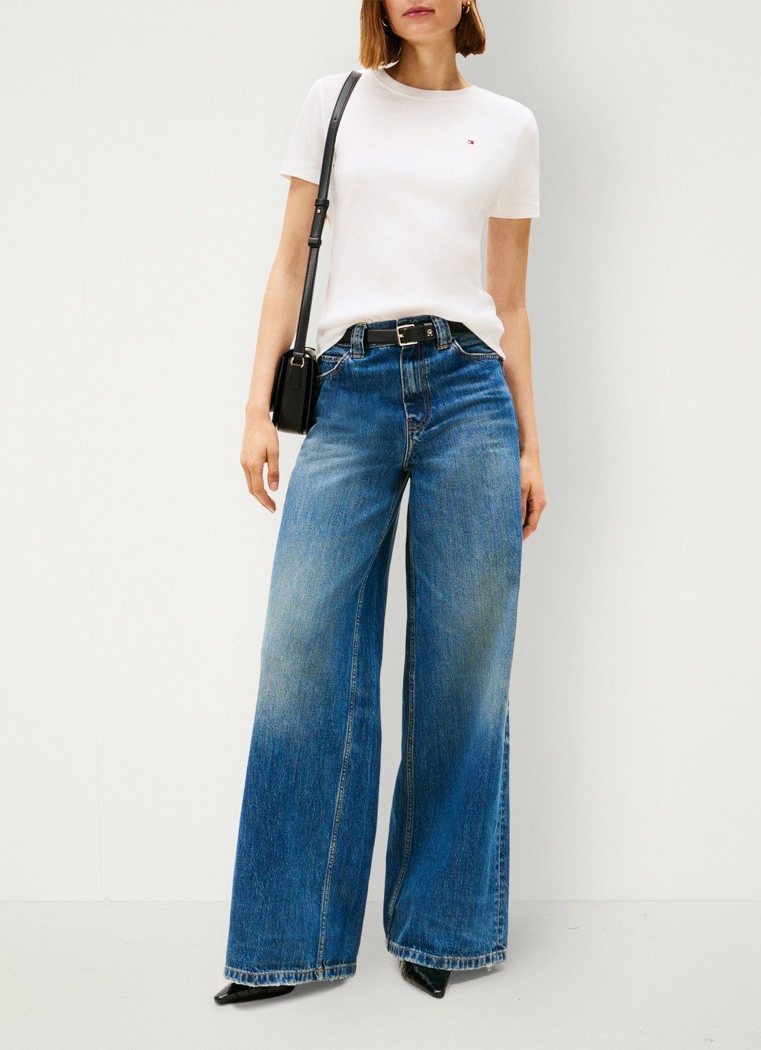Tommy Hilfiger T-shirt met streepprint - voorkant 2 gebroken wit
