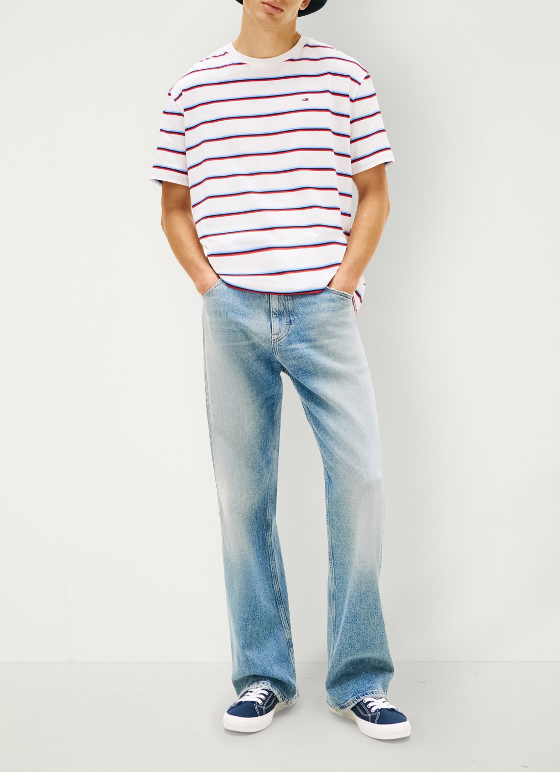 Tommy Hilfiger T-shirt met streepprint - voorkant 3 wit