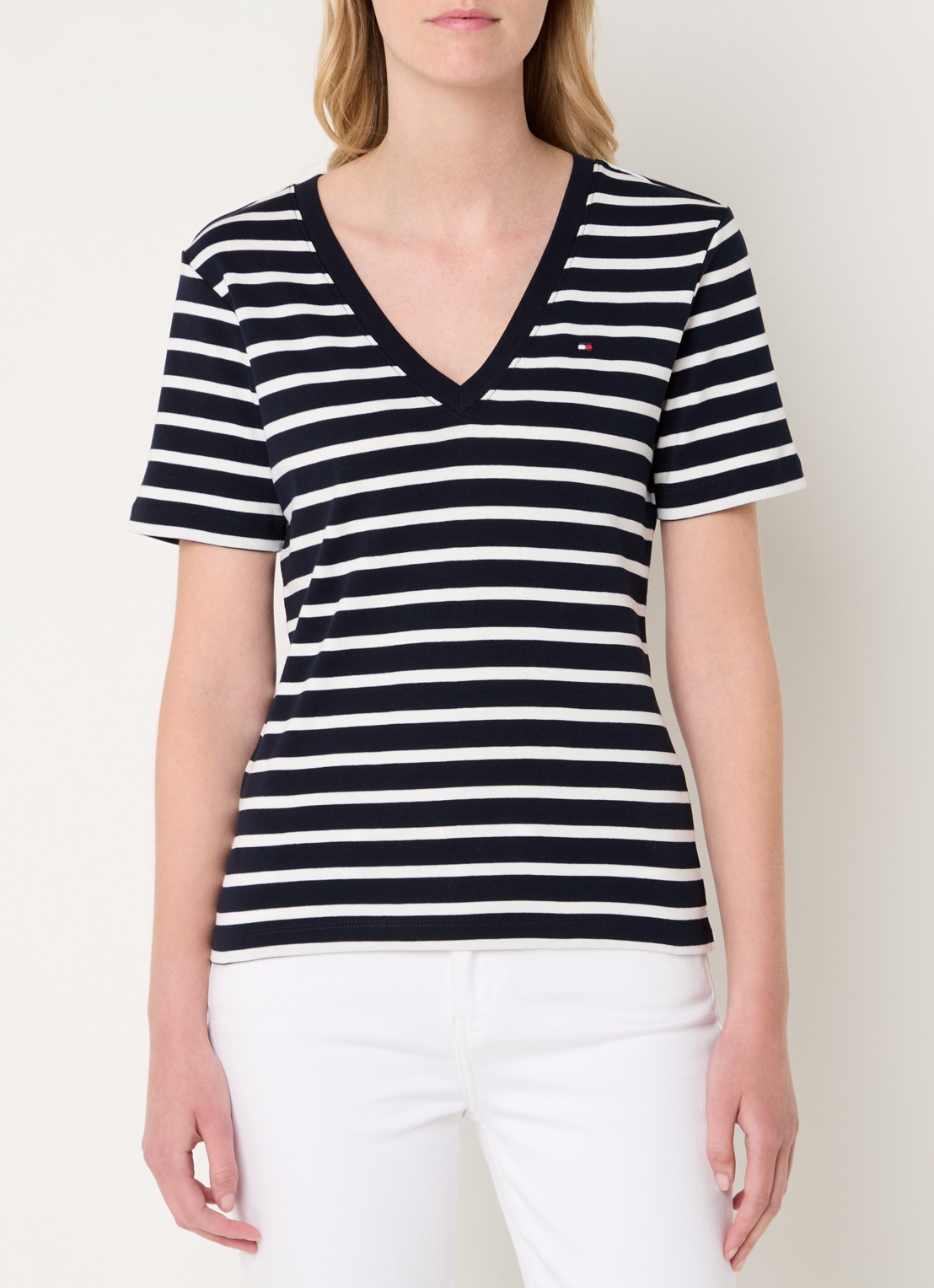 Tommy Hilfiger T-shirt met V-hals - detail 4 blauw