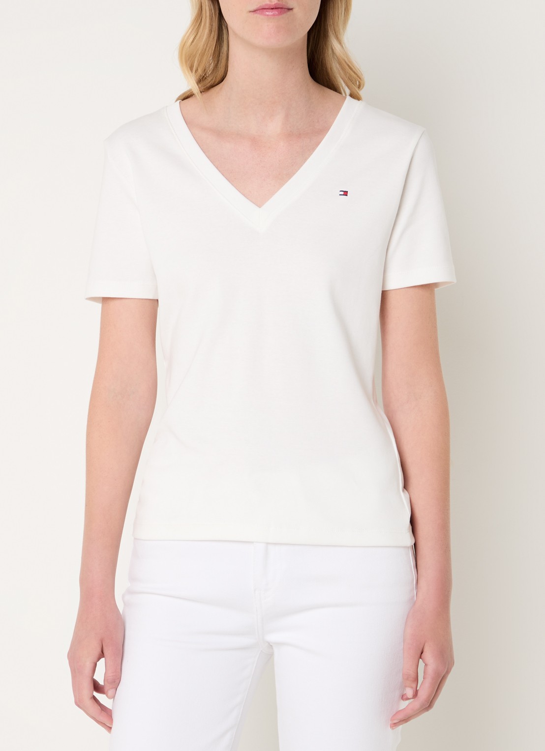 Tommy Hilfiger T-shirt met V-hals - detail 3 gebroken wit