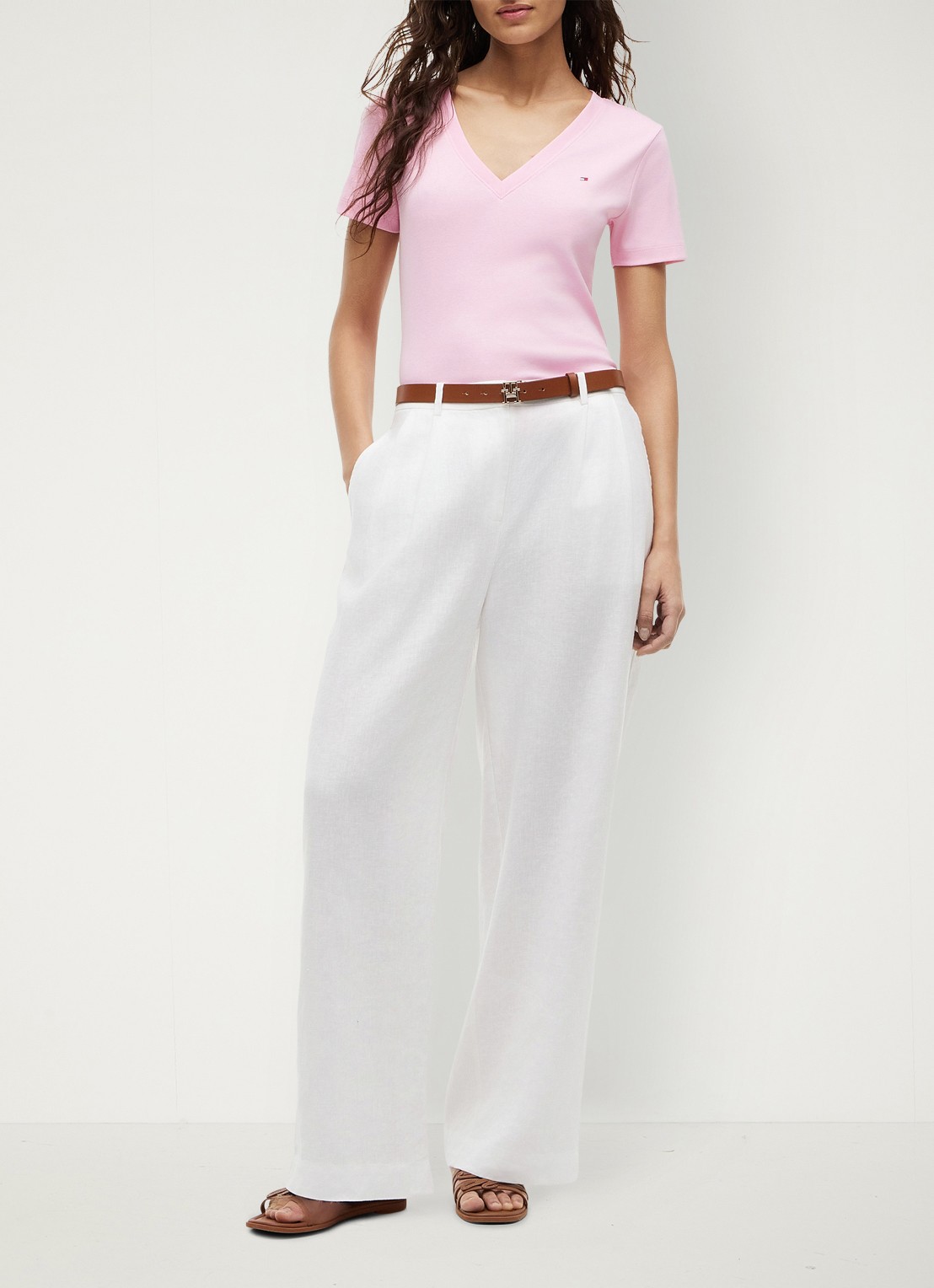 Tommy Hilfiger T-shirt met V-hals - voorkant 2 classic pink-tol / lichtroze