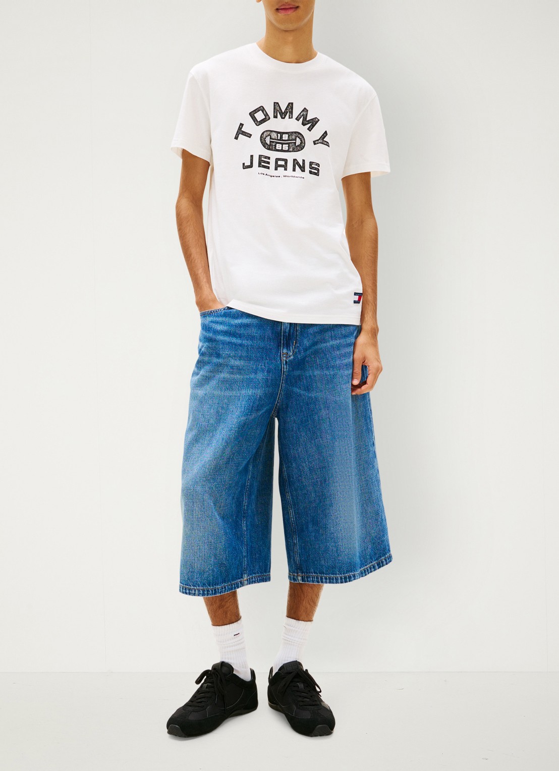 Tommy Hilfiger Top met knoopdetail - voorkant 2 wit
