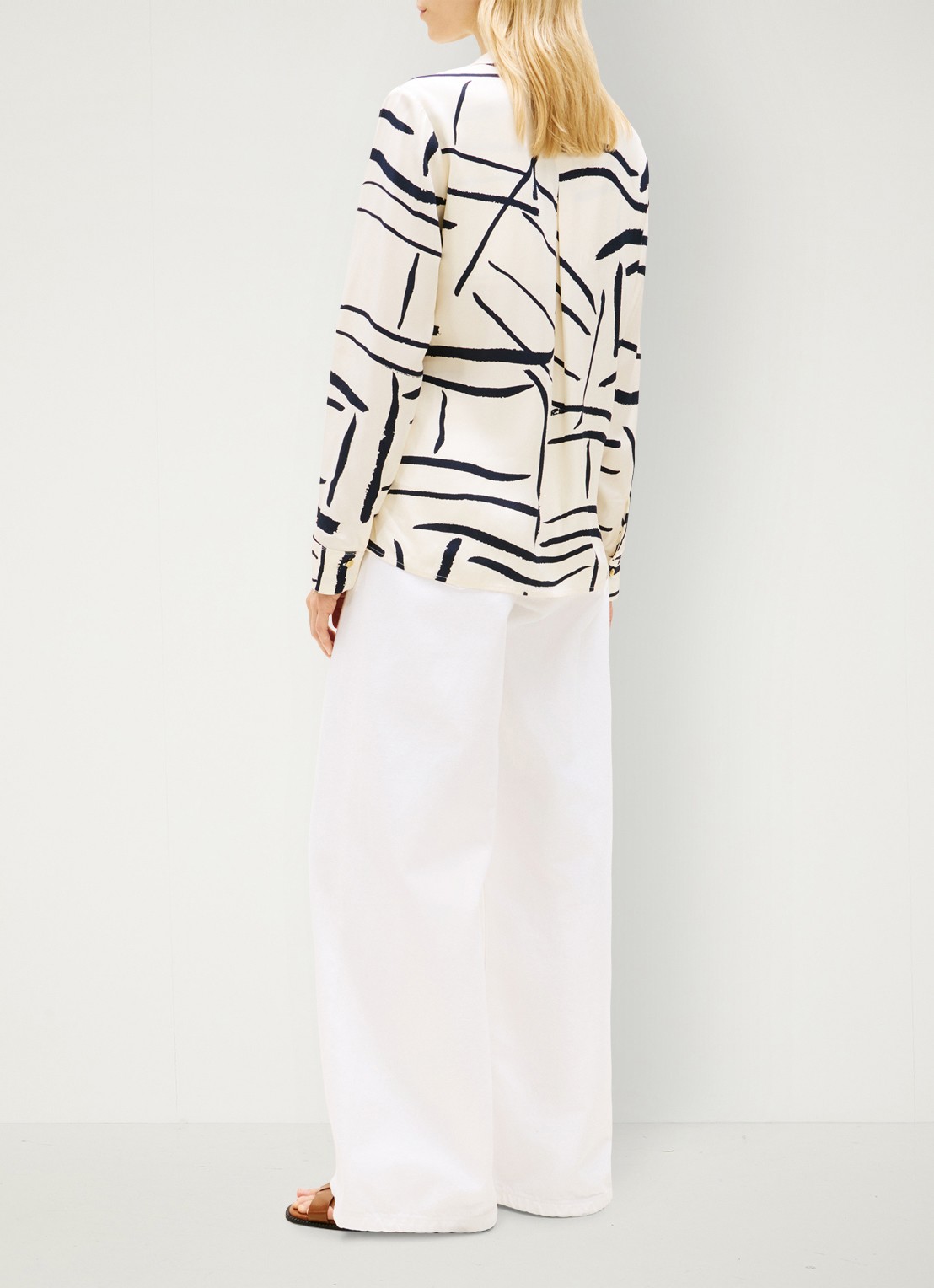 Tommy Hilfiger Vis blouse met grafische print - achterkant beige