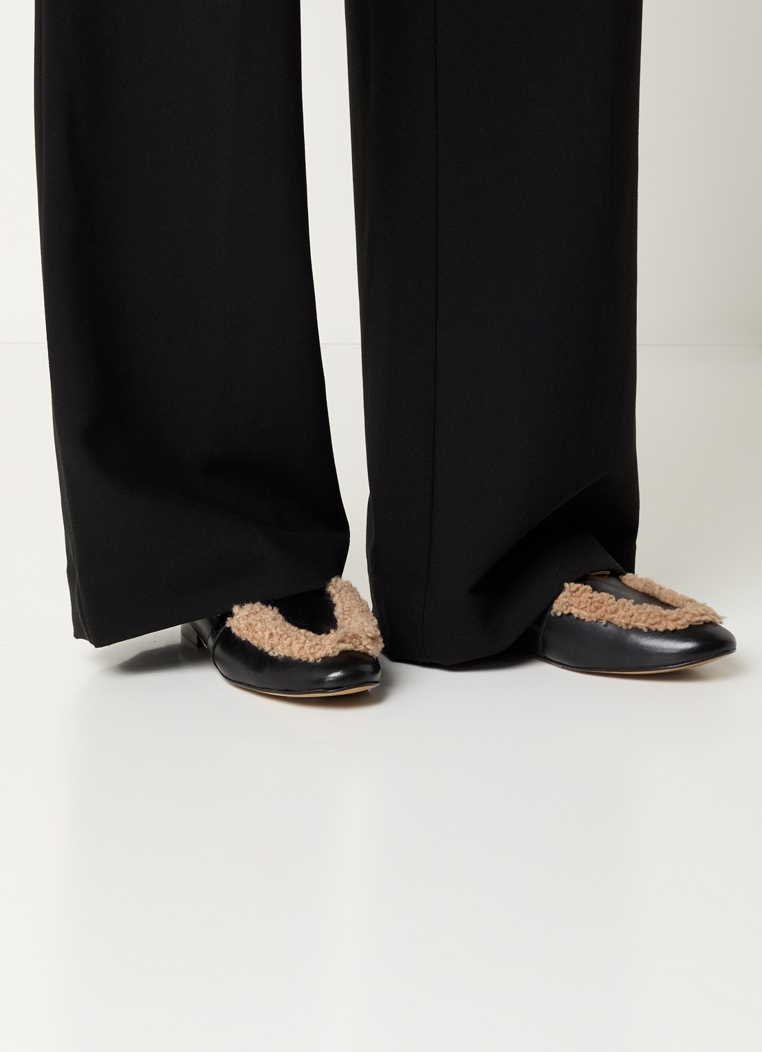 Toral Lily loafer van leer - voorkant 2 zwart