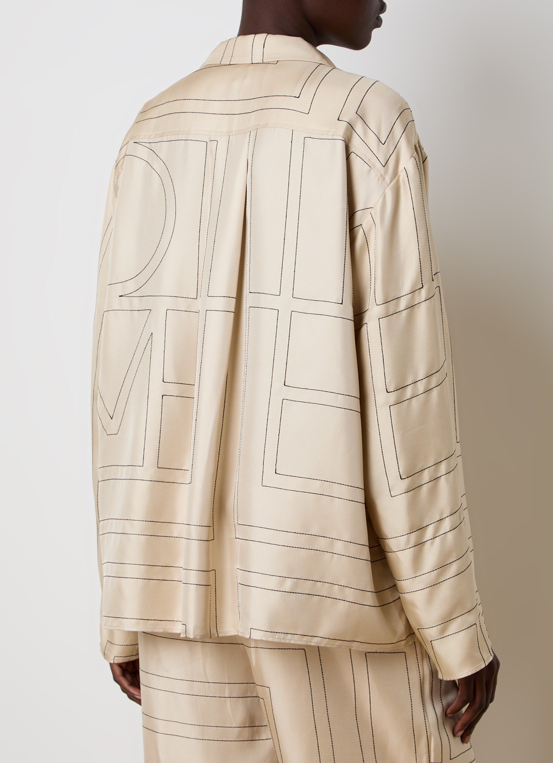 TOTEME Blouse van zijde met grafische print - achterkant 5 beige