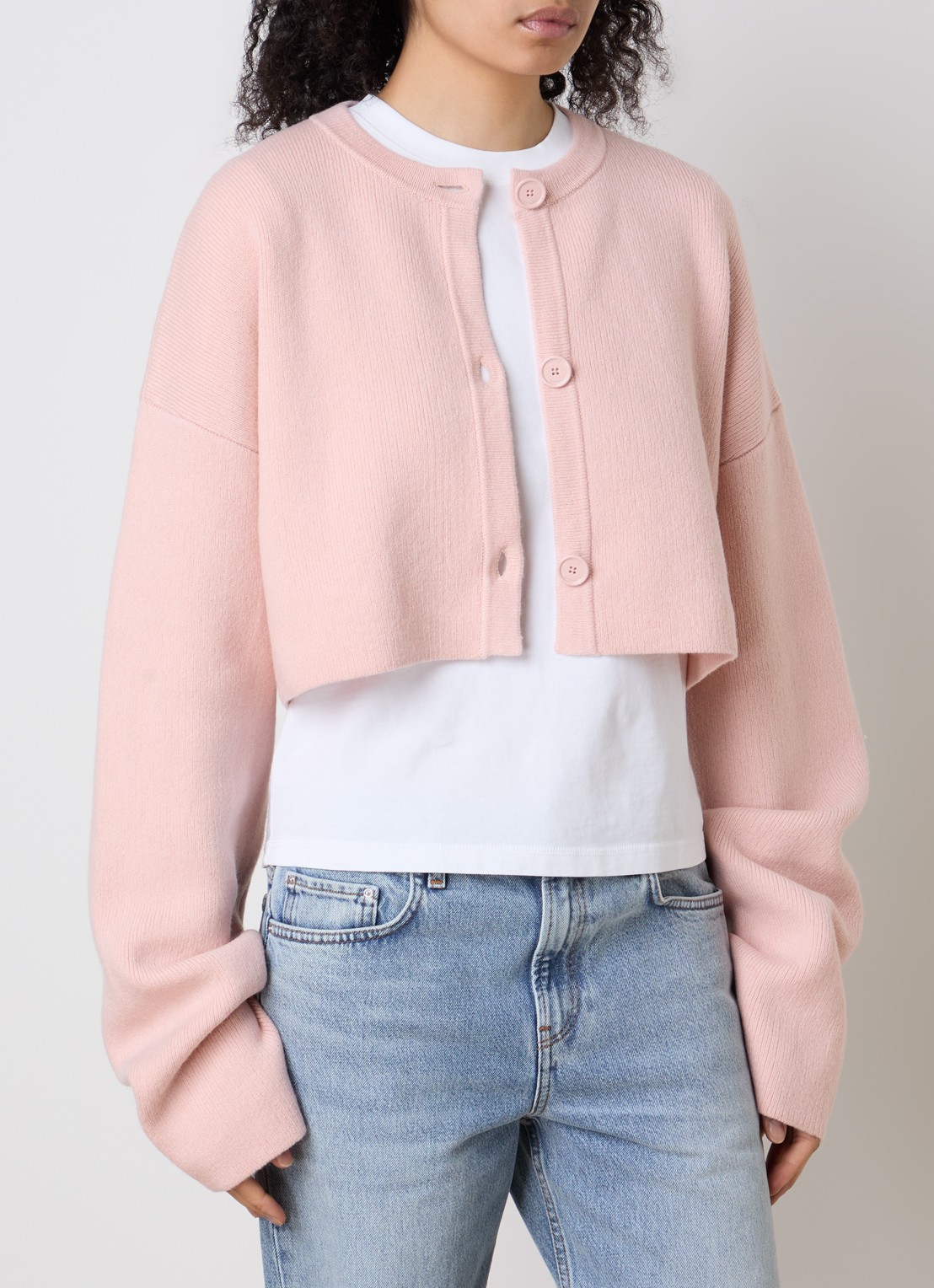 TOTEME Cropped fijngebreid vest met ronde hals - detail 4 oudroze