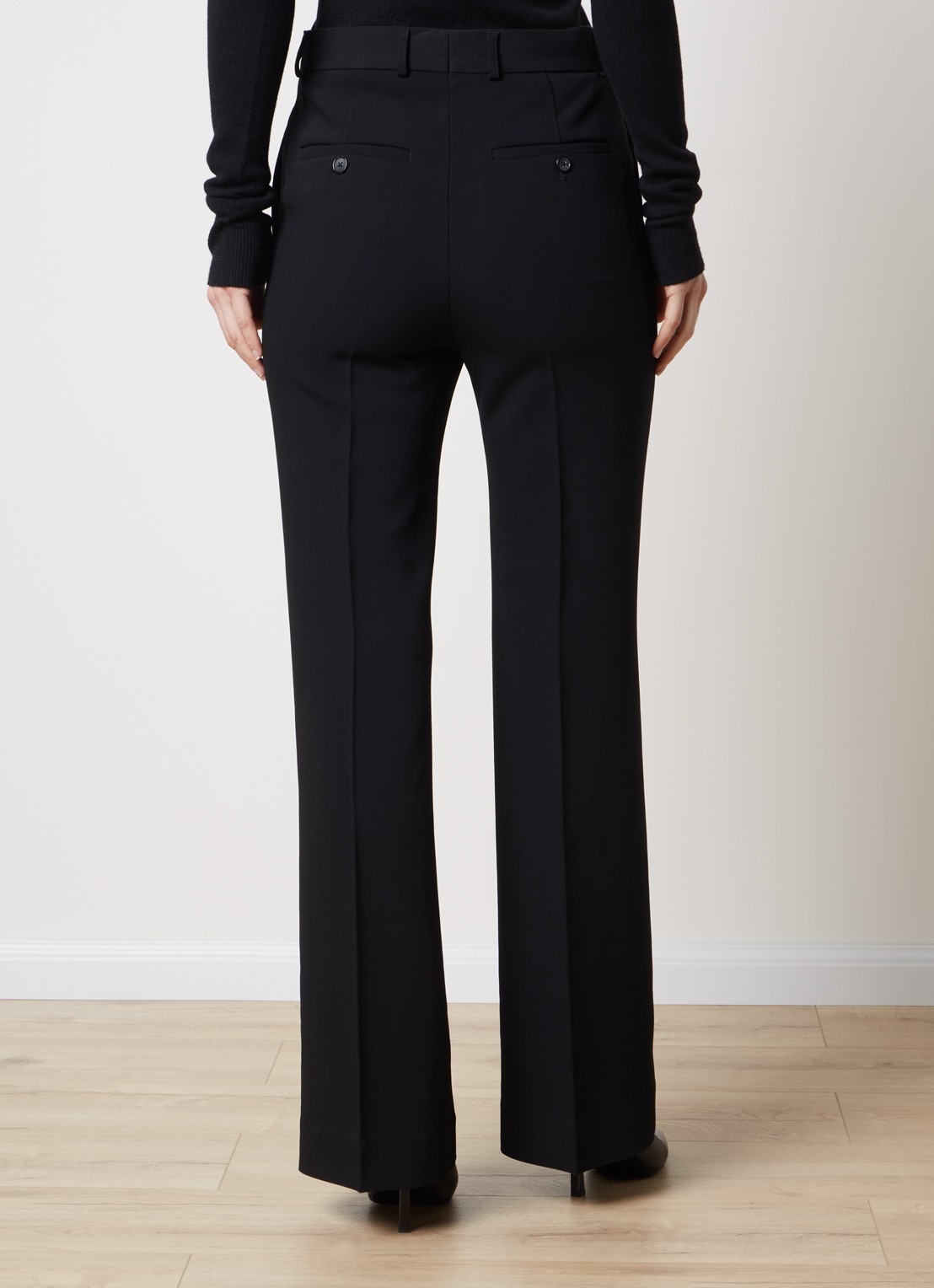 TOTEME High waist straight fit pantalon in wolblend met persplooi - achterkant zwart