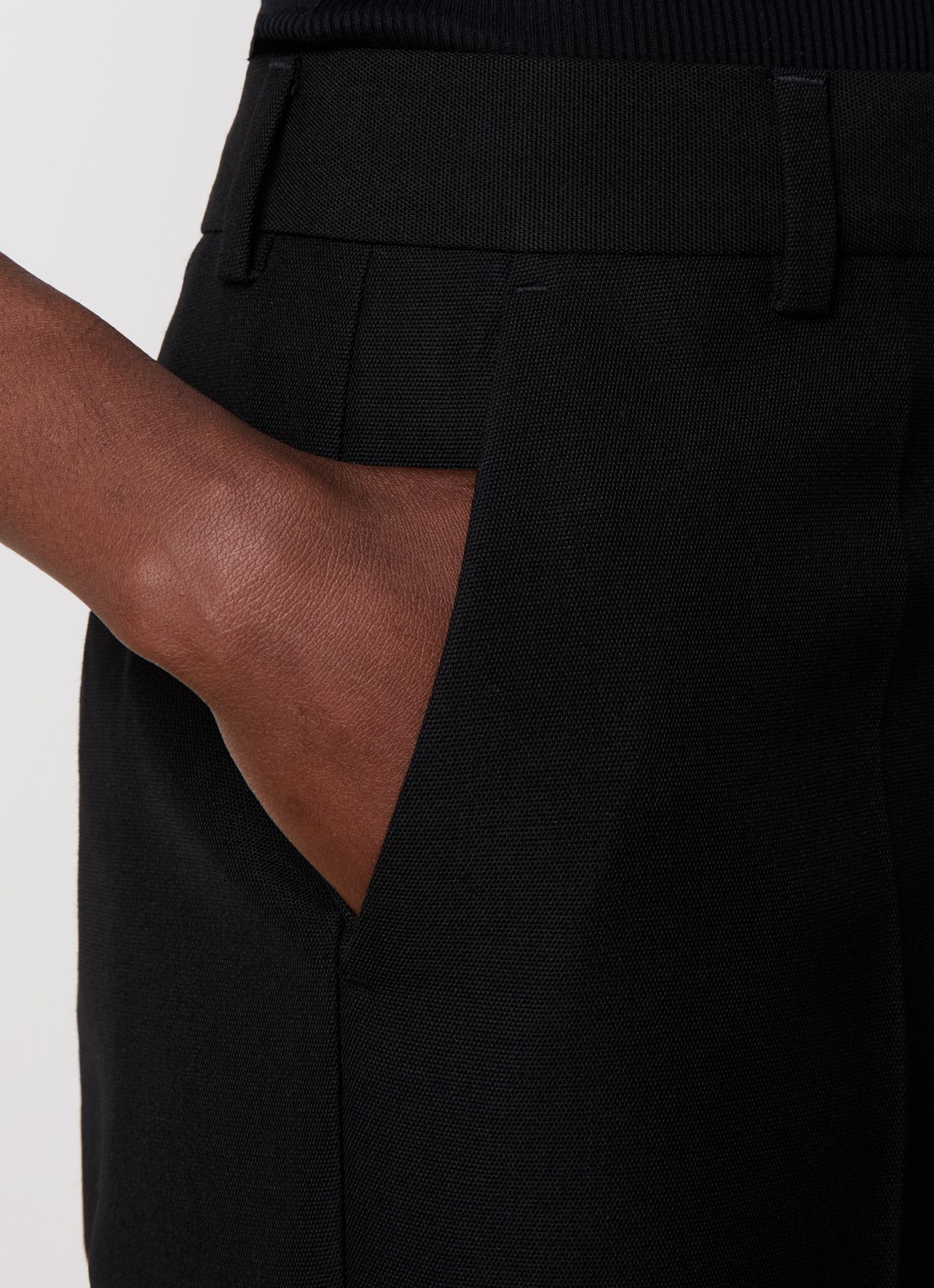 TOTEME High waist straight fit pantalon in wolblend met persplooi - detail 4 zwart
