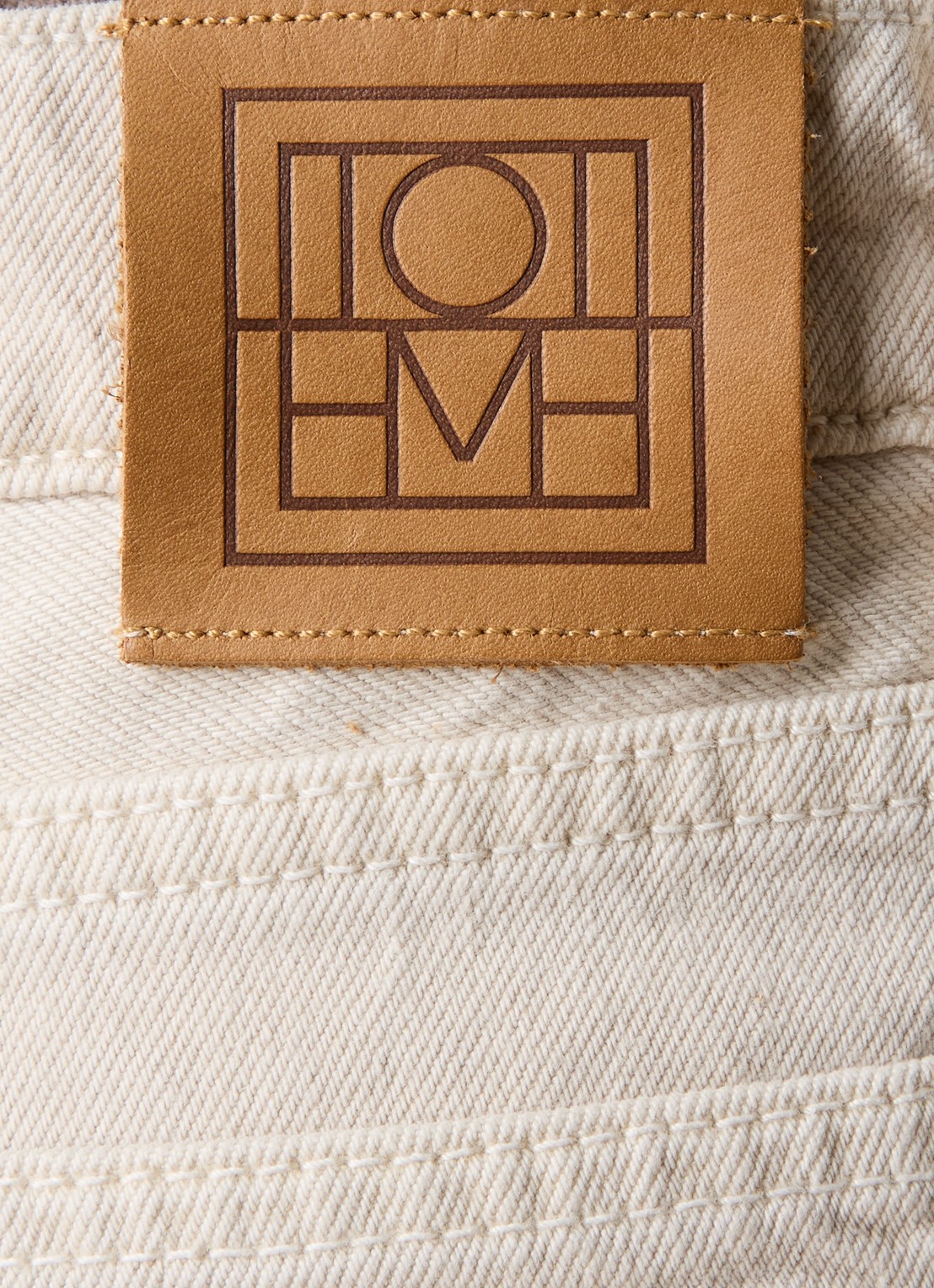 TOTEME Mid waist slim fit jeans van  katoen - detail 4 creme