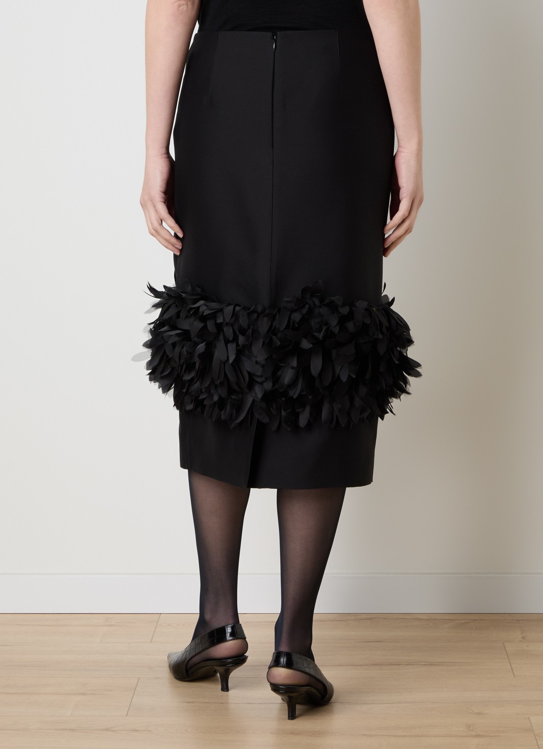 TOTEME Midi rok in zijdeblend met franjes - achterkant zwart