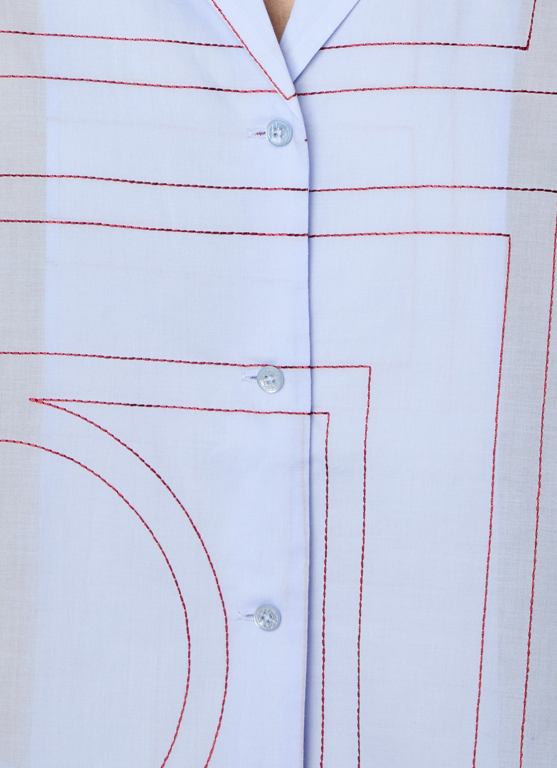 TOTEME Monogram blouse met logoborduring - detail 5 lichtblauw