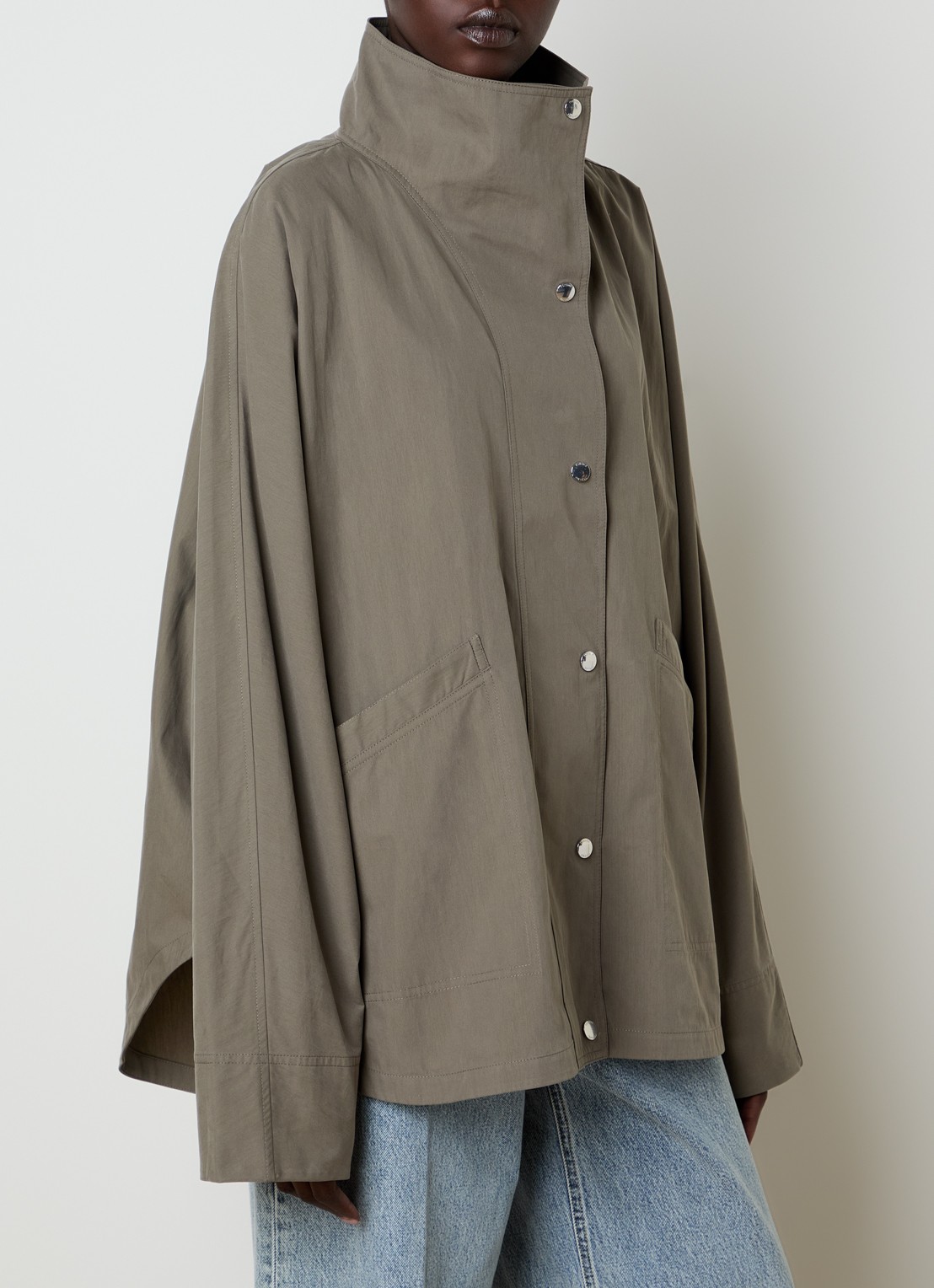 TOTEME Oversized windjack met steekzakken - detail 2 bronsgroen