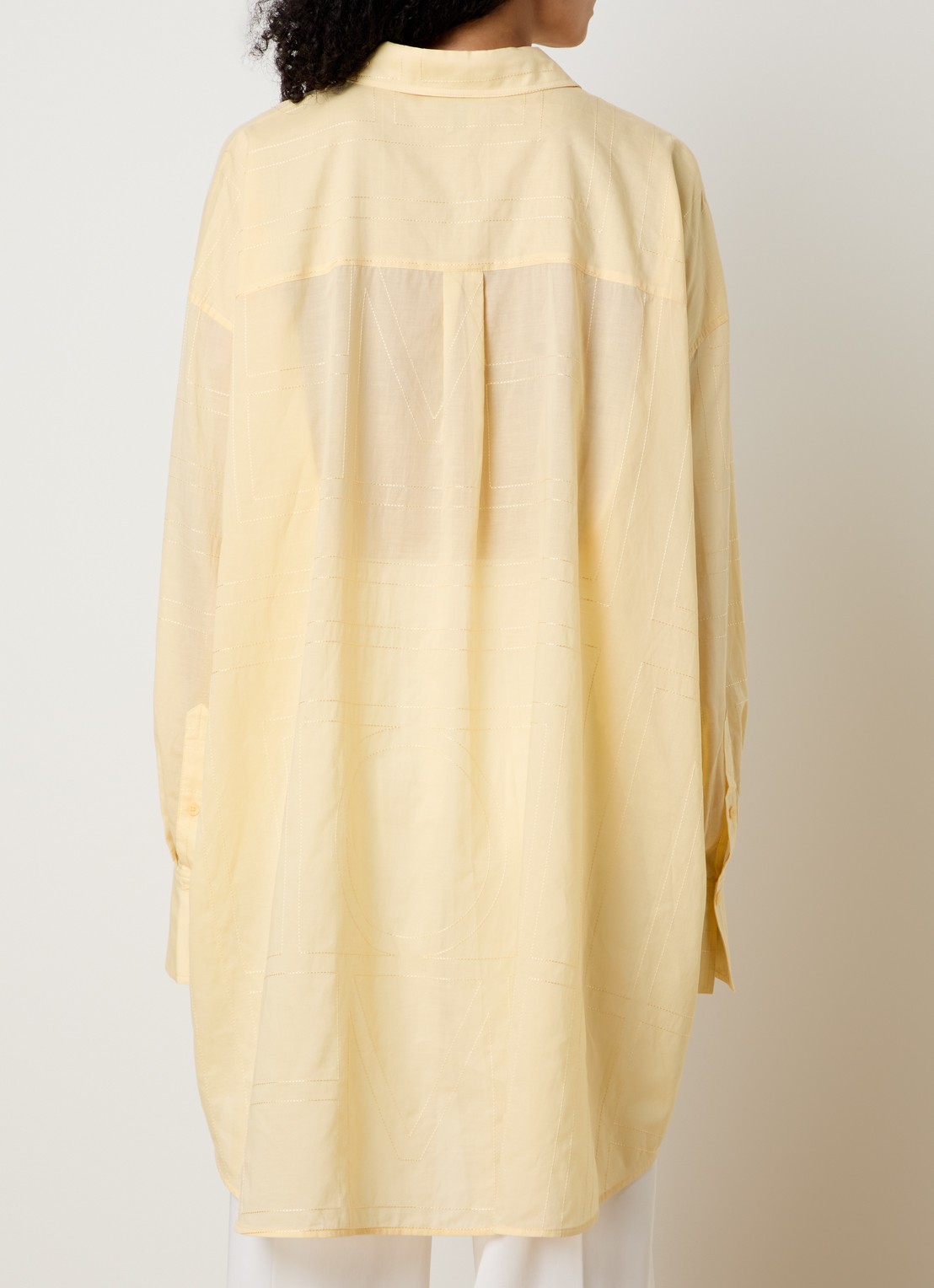 TOTEME Semi-transparante longline blouse  - achterkant 5 lichtgeel
