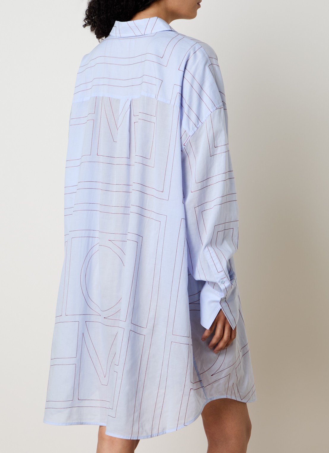 TOTEME Semi-transparante longline blouse  - achterkant 3 lichtblauw