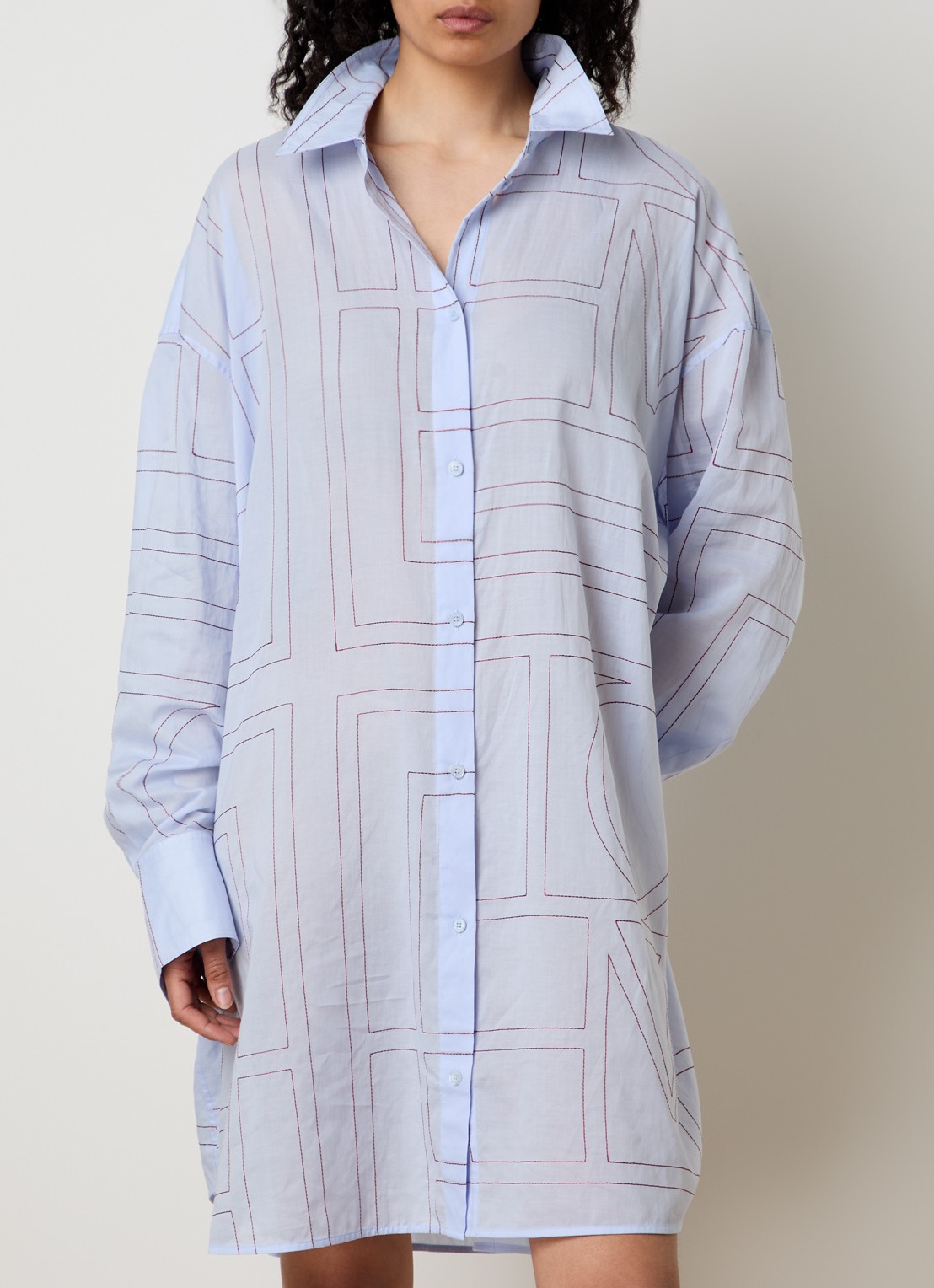 TOTEME Semi-transparante longline blouse  - detail lichtblauw