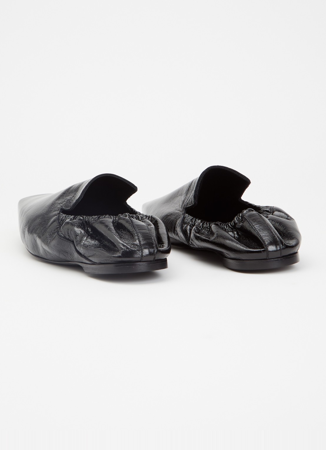 TOTEME Slip-on van lakleer - achterkant 7 zwart